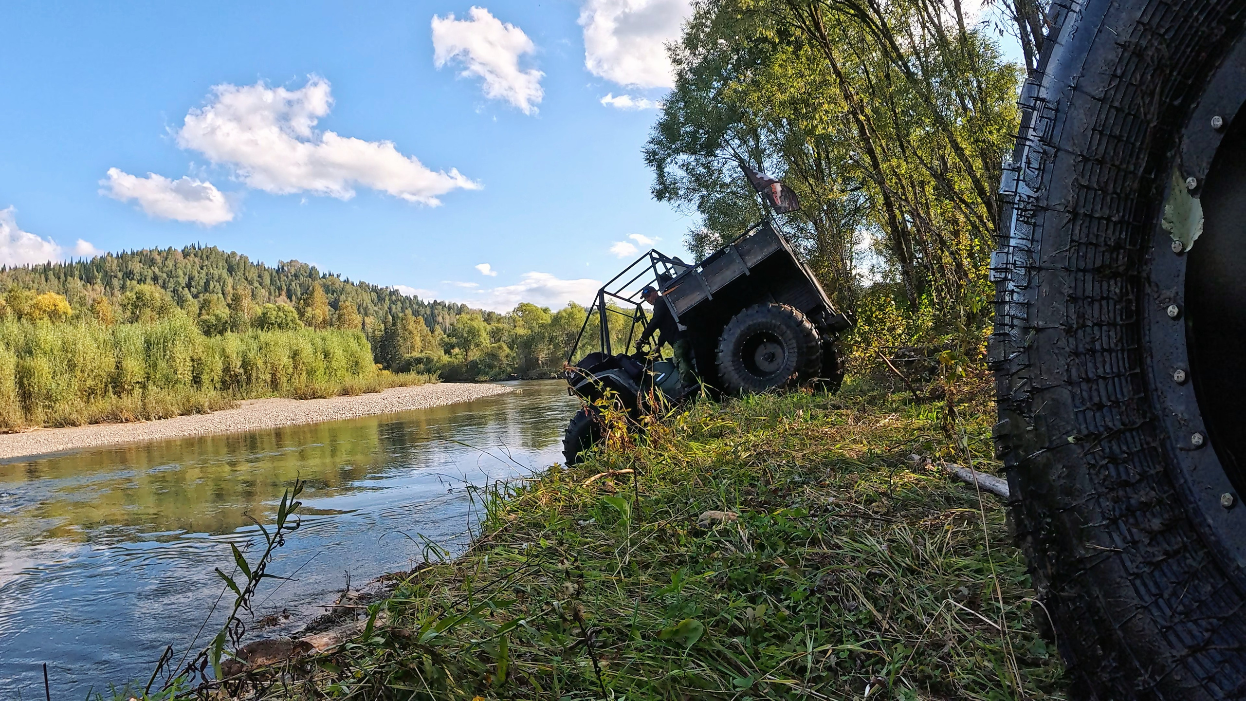 Фото и видеосъемка экстремальных походов на квадроциклах на Алтае