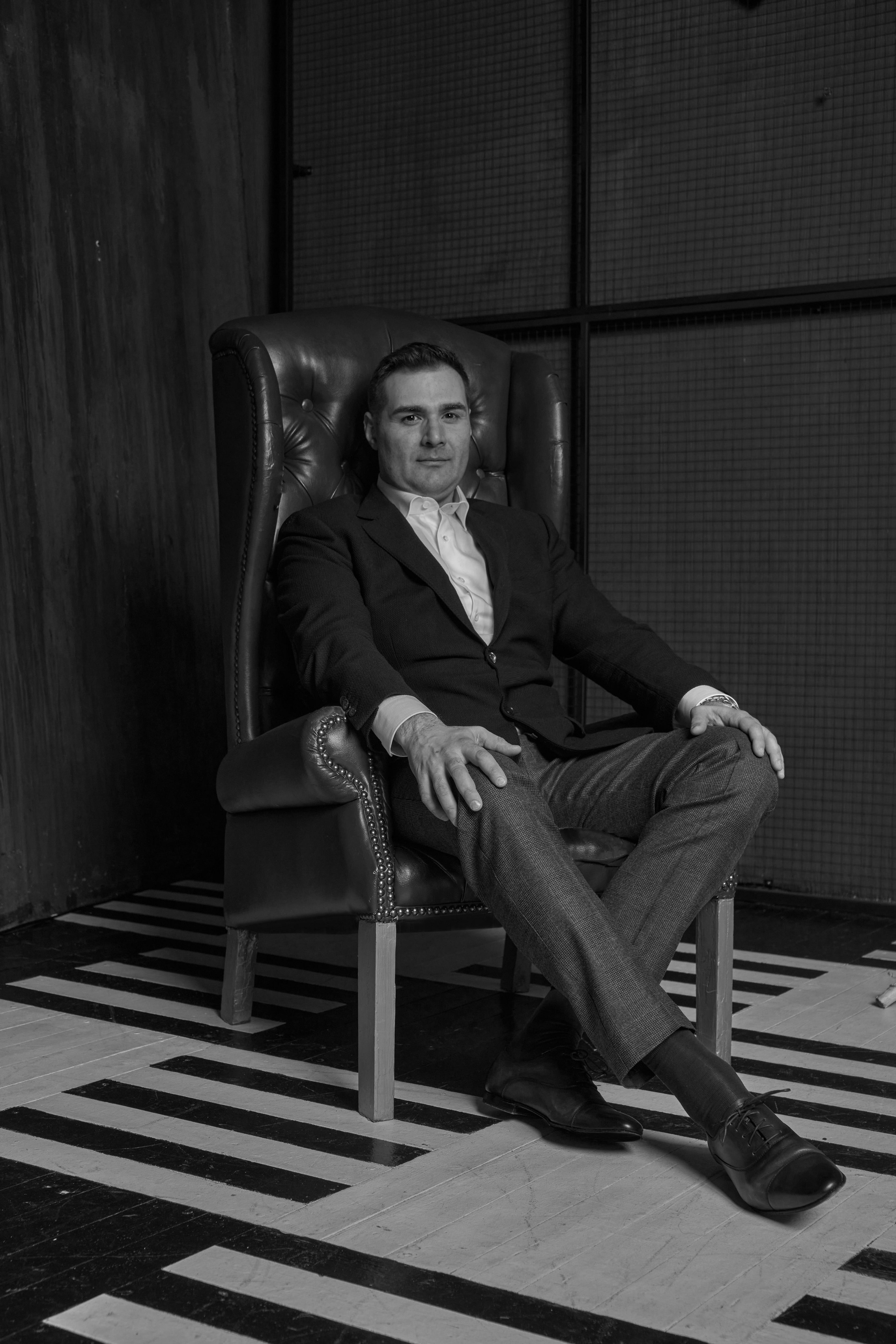 Деловой портрет в студии. Свадебный, семейный и контент фотограф в Санкт- Петербурге Елена Грие