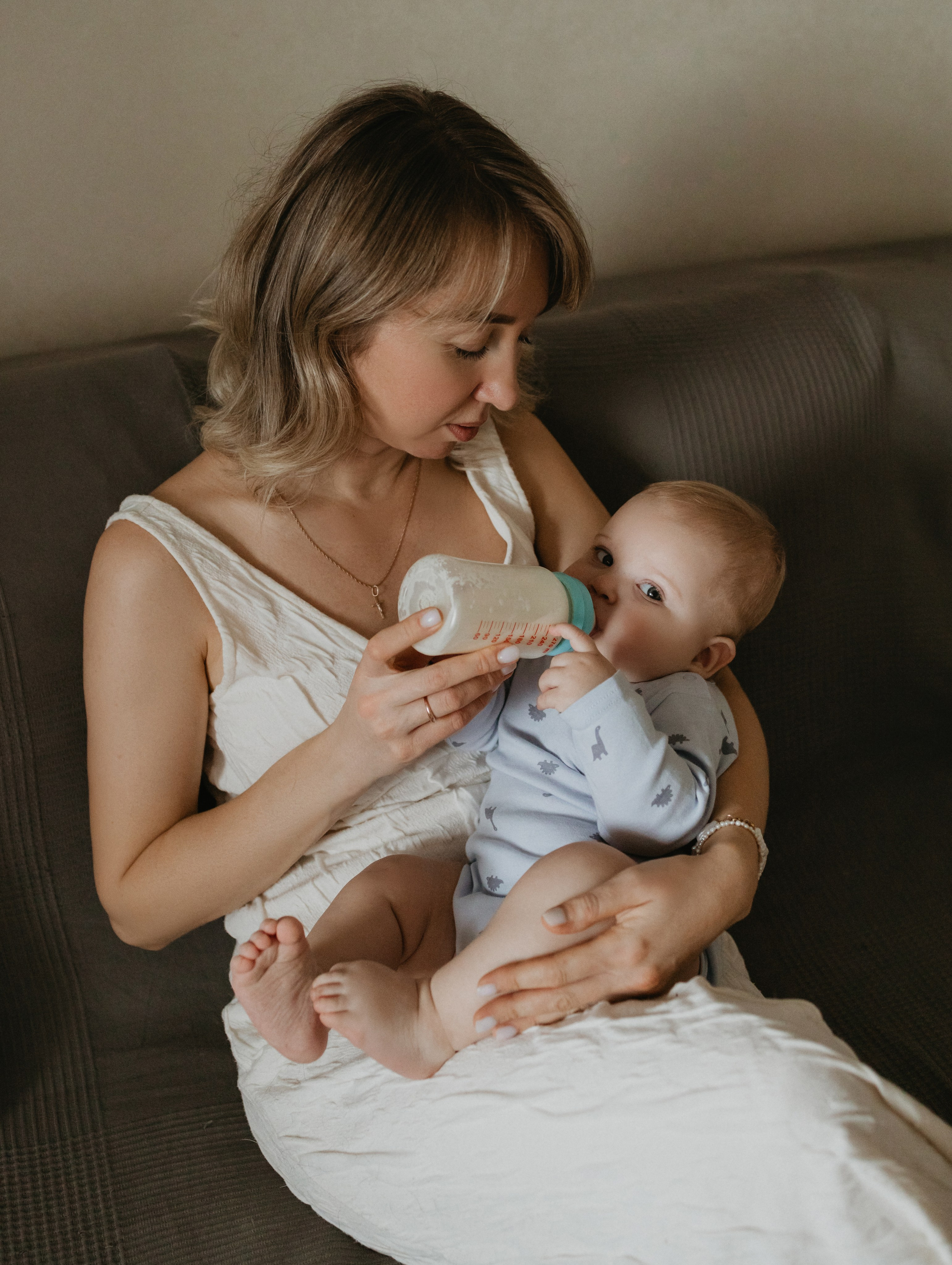 Таня успешно совмещает роль создателя эстетичных украшений, жены и мамы сыночка. Фотограф беременности и новорождённых в Набережных Челнах