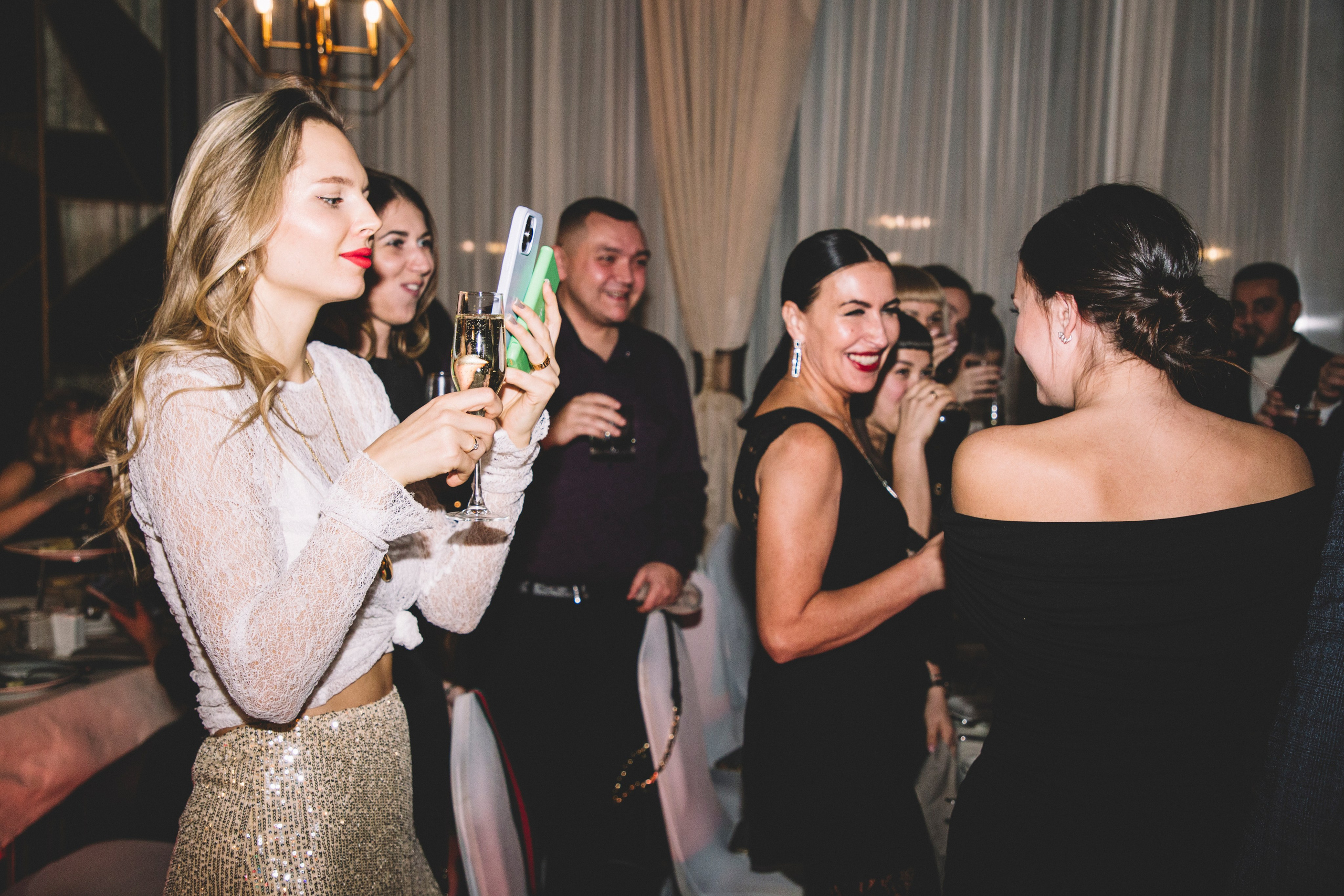 KOSMODOM. Портретный и свадебный фотограф Даня Похватова