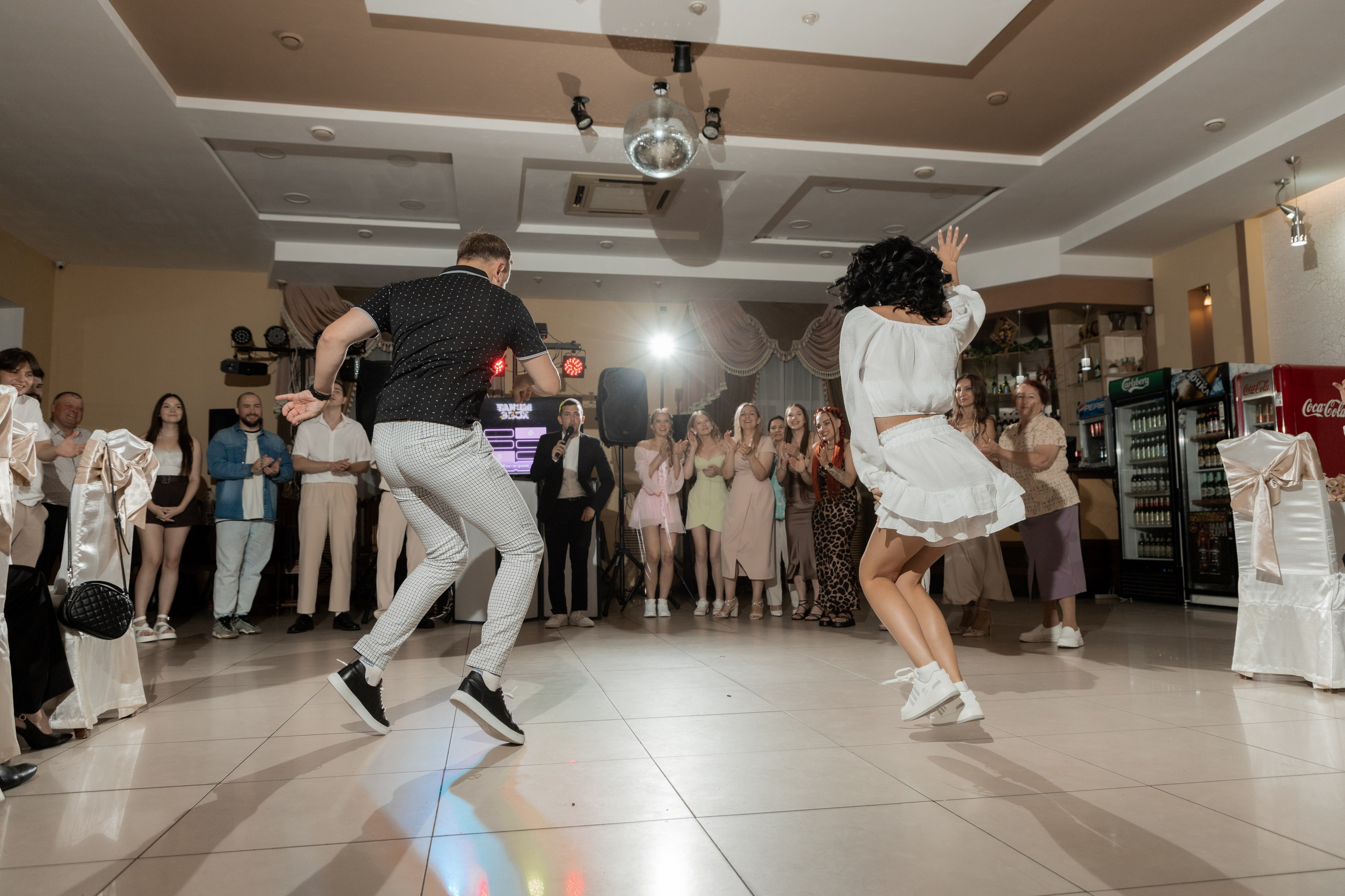 Роман и Александра (банкет). Свадебный фотограф Ангелина Сунгатулина | Саратов | Балаково | Вольск