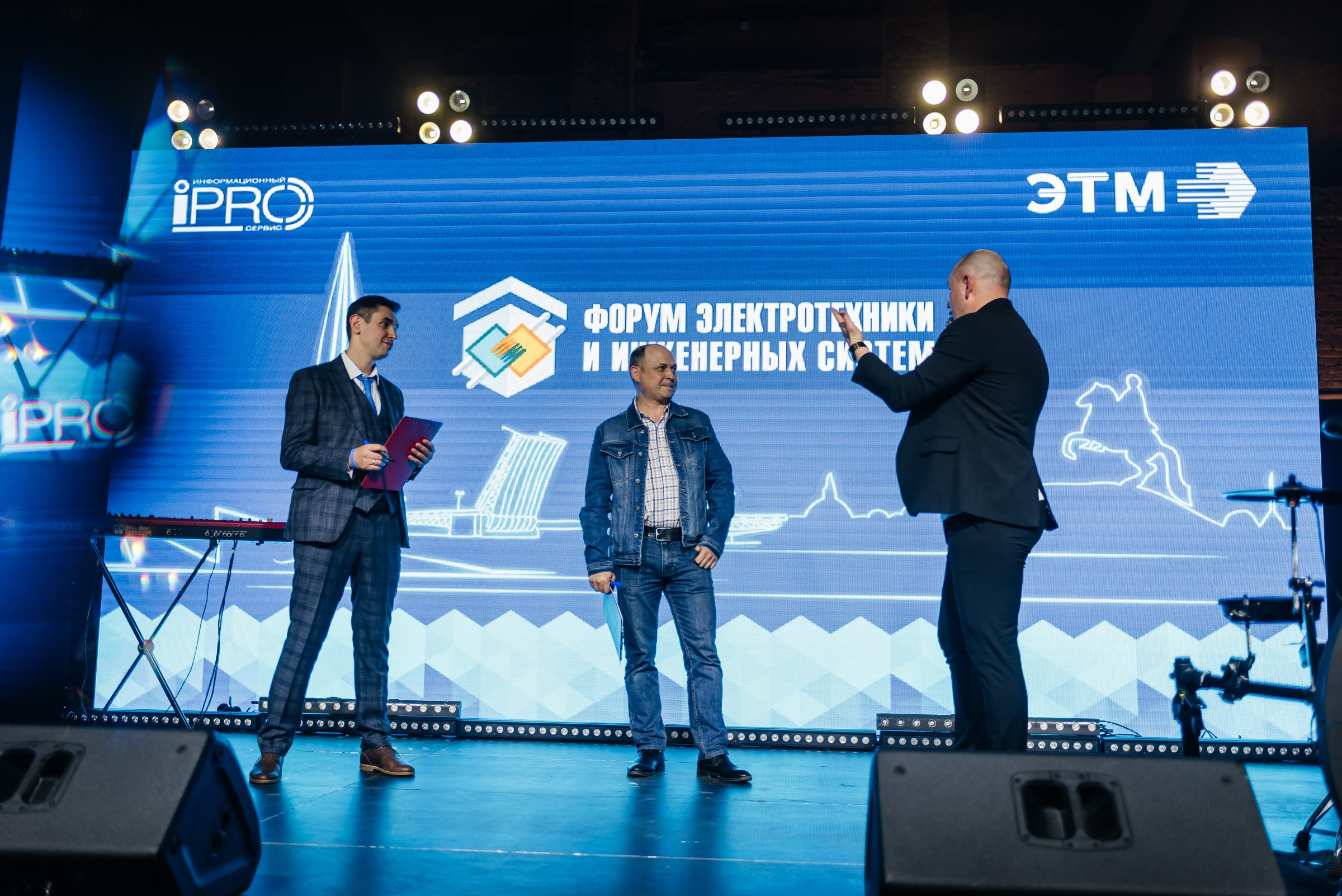 Репортажная фотосъёмка в Брусницын Холле. Свадебный фотограф в Санкт-Петербурге Венера Ахметова