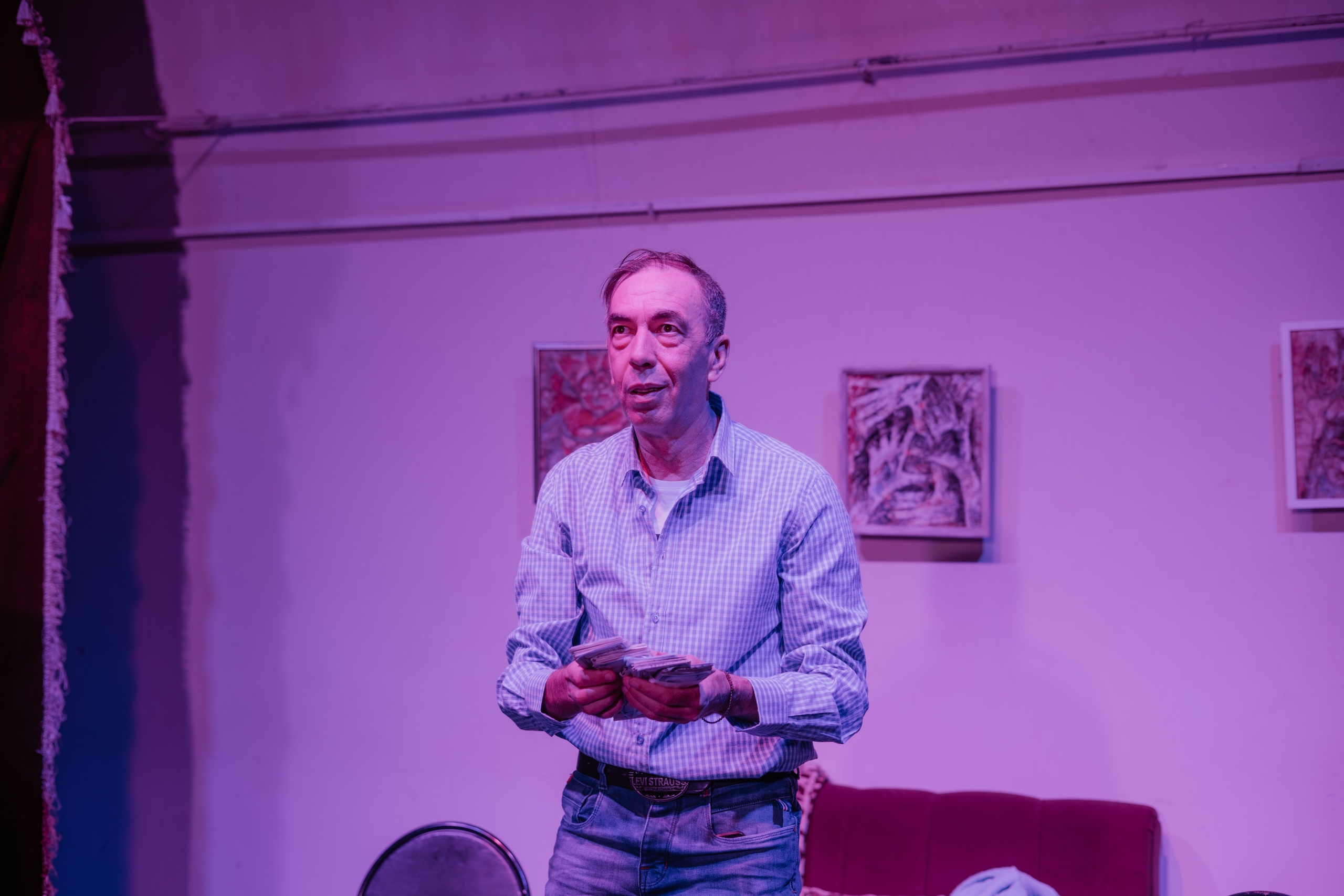 Дом актера «Денег много не бывает». Фотограф Марк Файзулин