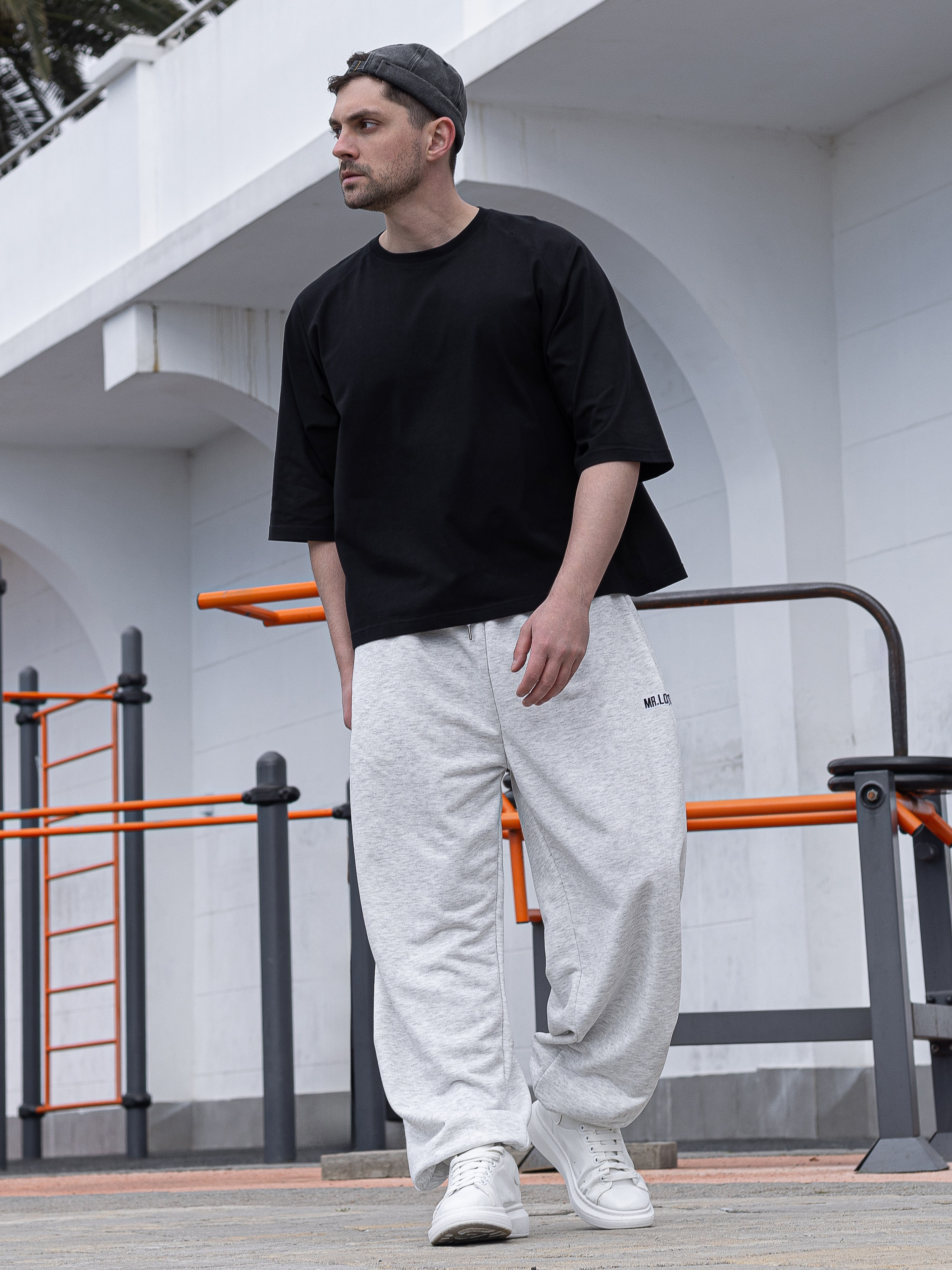 Денис. Стрит съемки для маркетплейсов в Сочи | ИИ контент | fashionprod