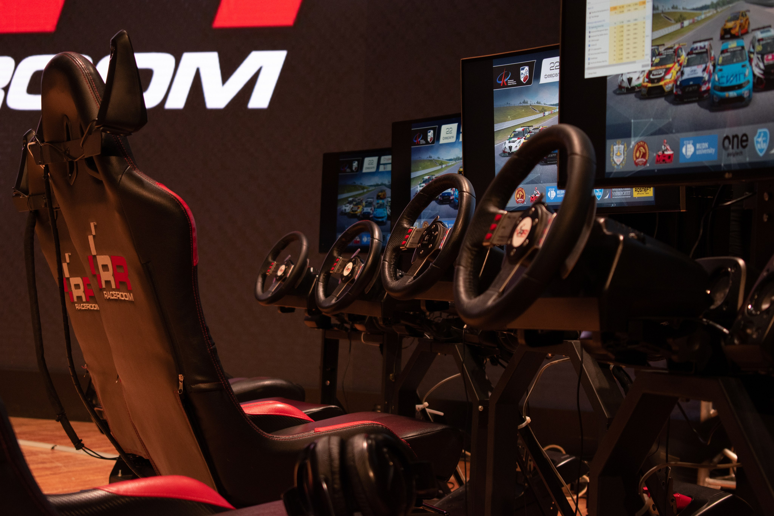 RaceRoom — Командный турнир среди ВУЗов города Москвы | 22.02.20. Репортажный фотограф Сыбер Мартти