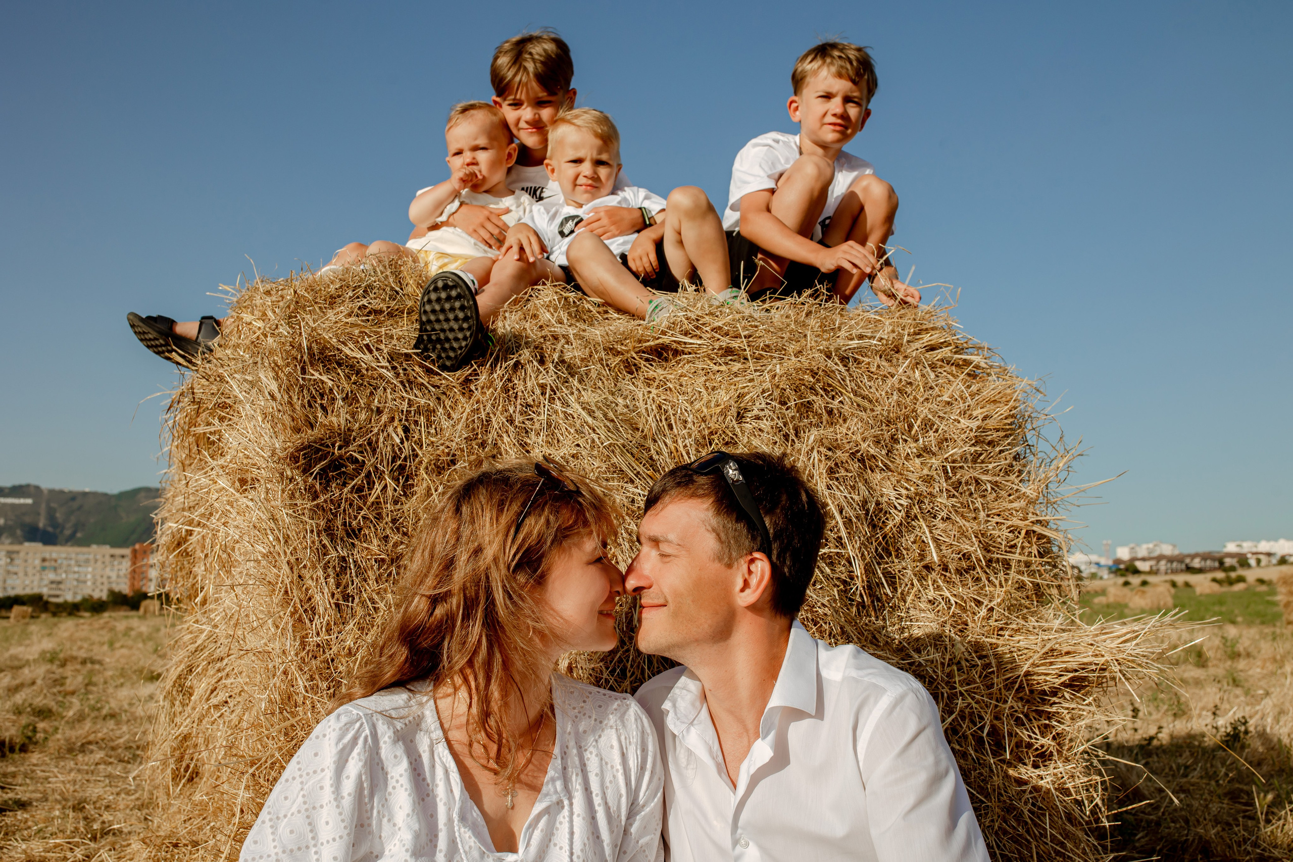 Анна, Денис, Сергей, Кирилл, Иван и Маша. Фотограф в Геленджике, Архипо-Осиповке, Абрау-Дюрсо, Кринице Виктория