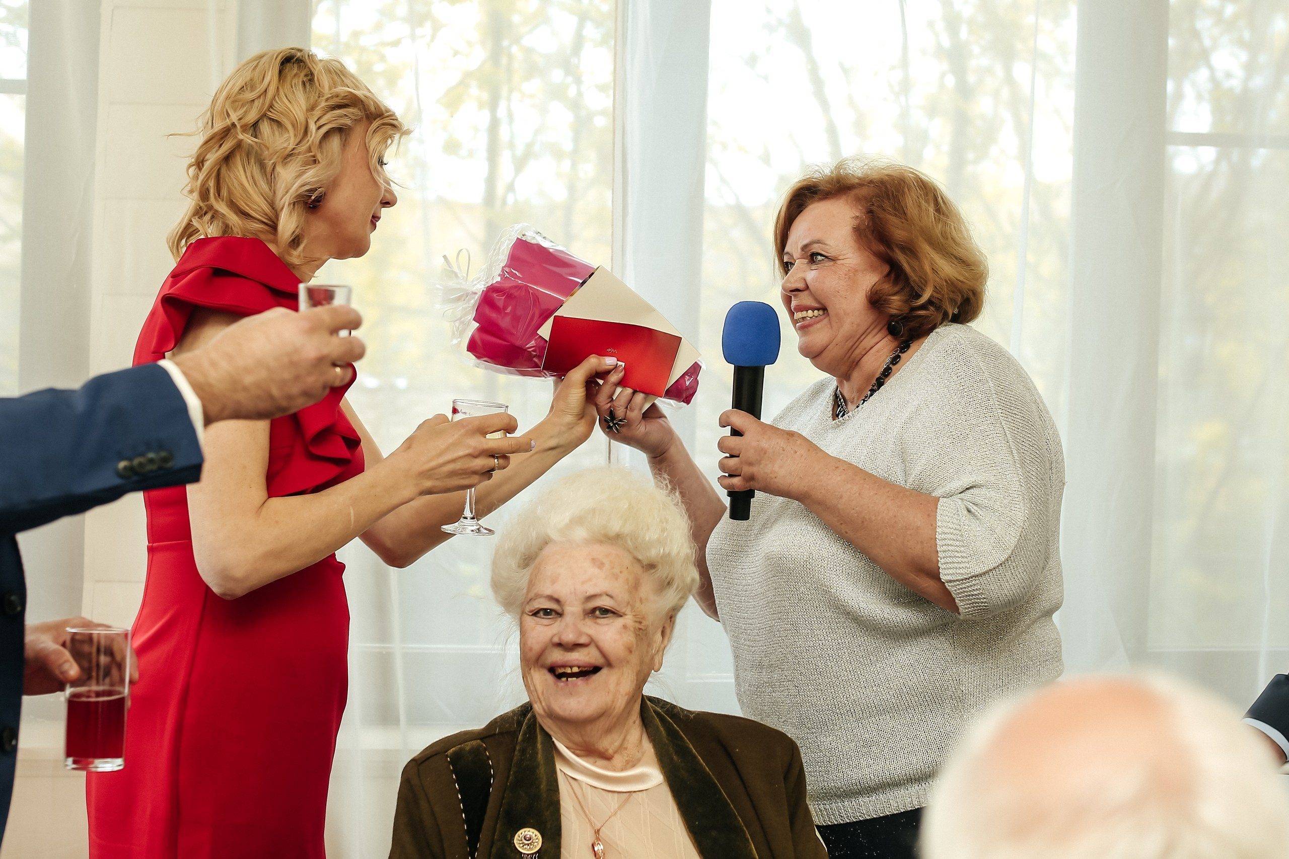 Юбилей Юлии 9 мая 2025 г. Свадебный ведущий в Москве Саксофон на свадьбу