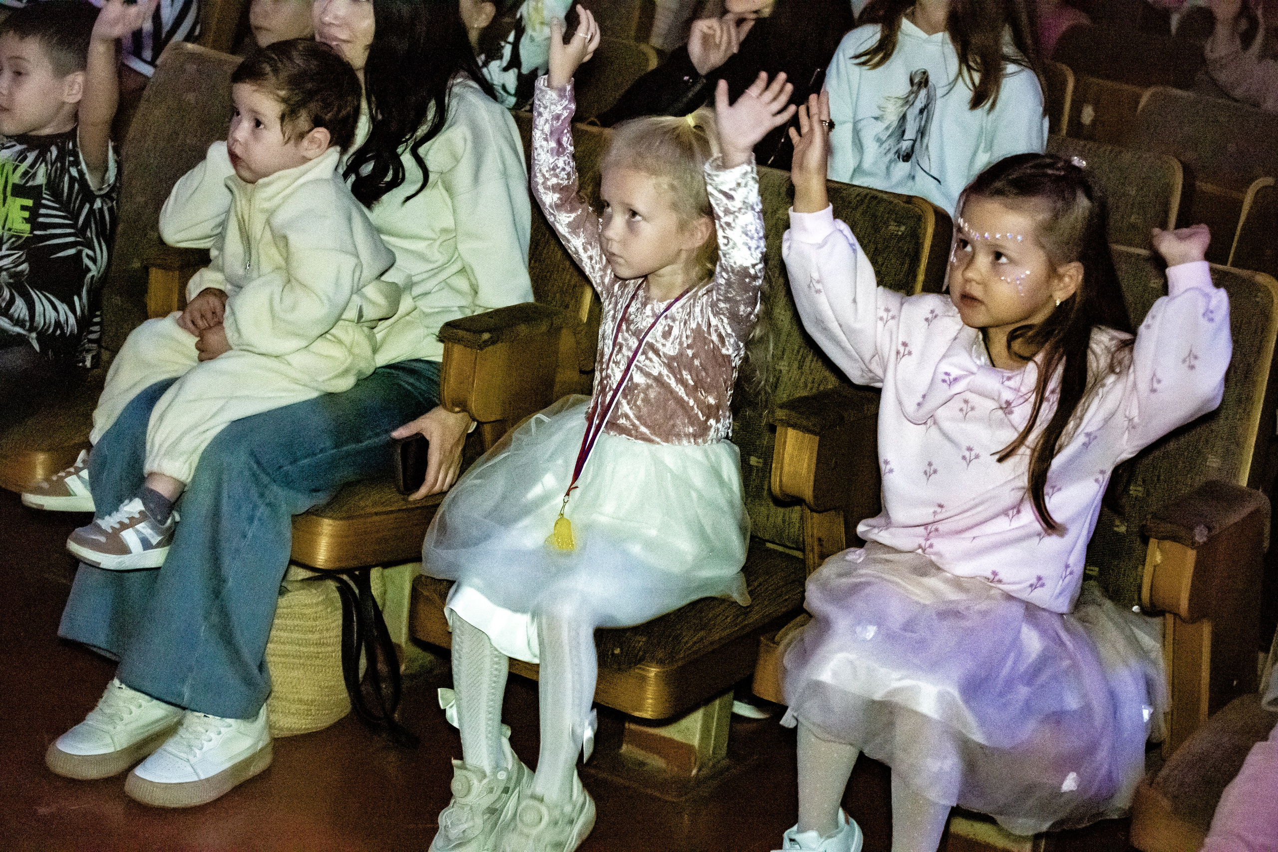 Спектакль театра Саквояж Лягушка путешествиница. Фотограф в Сочи Юрий Шептаев
