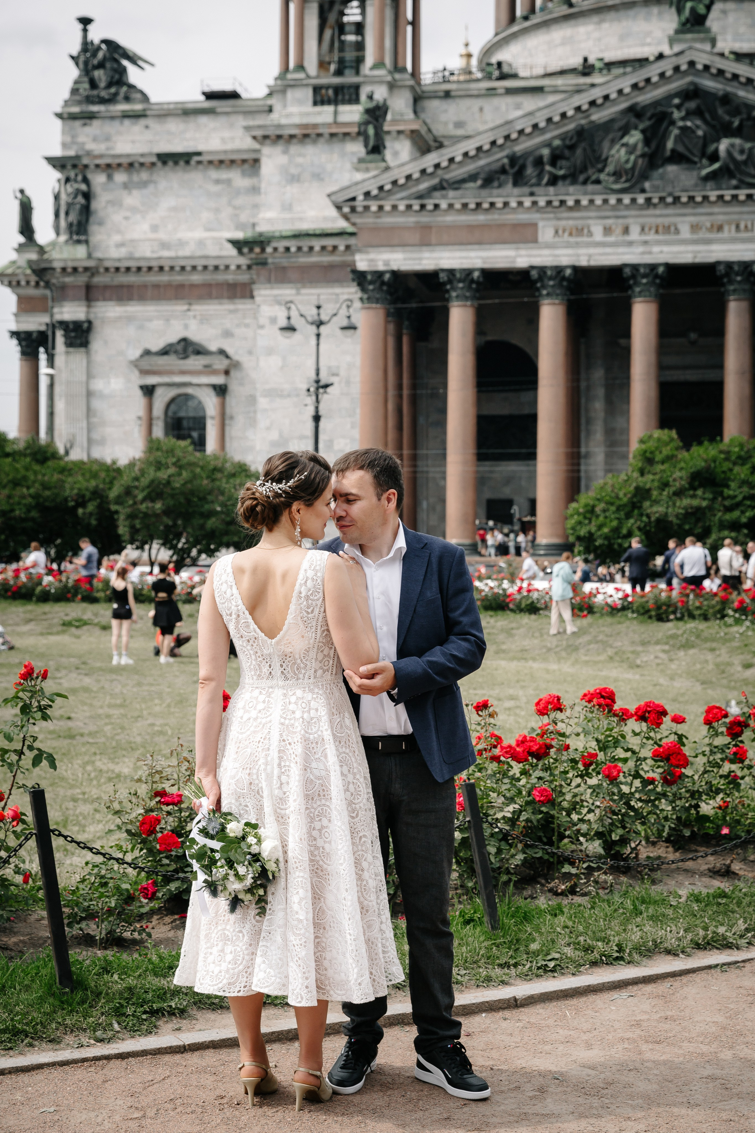 ДВОРЕЦ № 1 | Июль, Исаакиевская площадь. Свадебный фотограф в Санкт-Петербурге Полина Корзухина