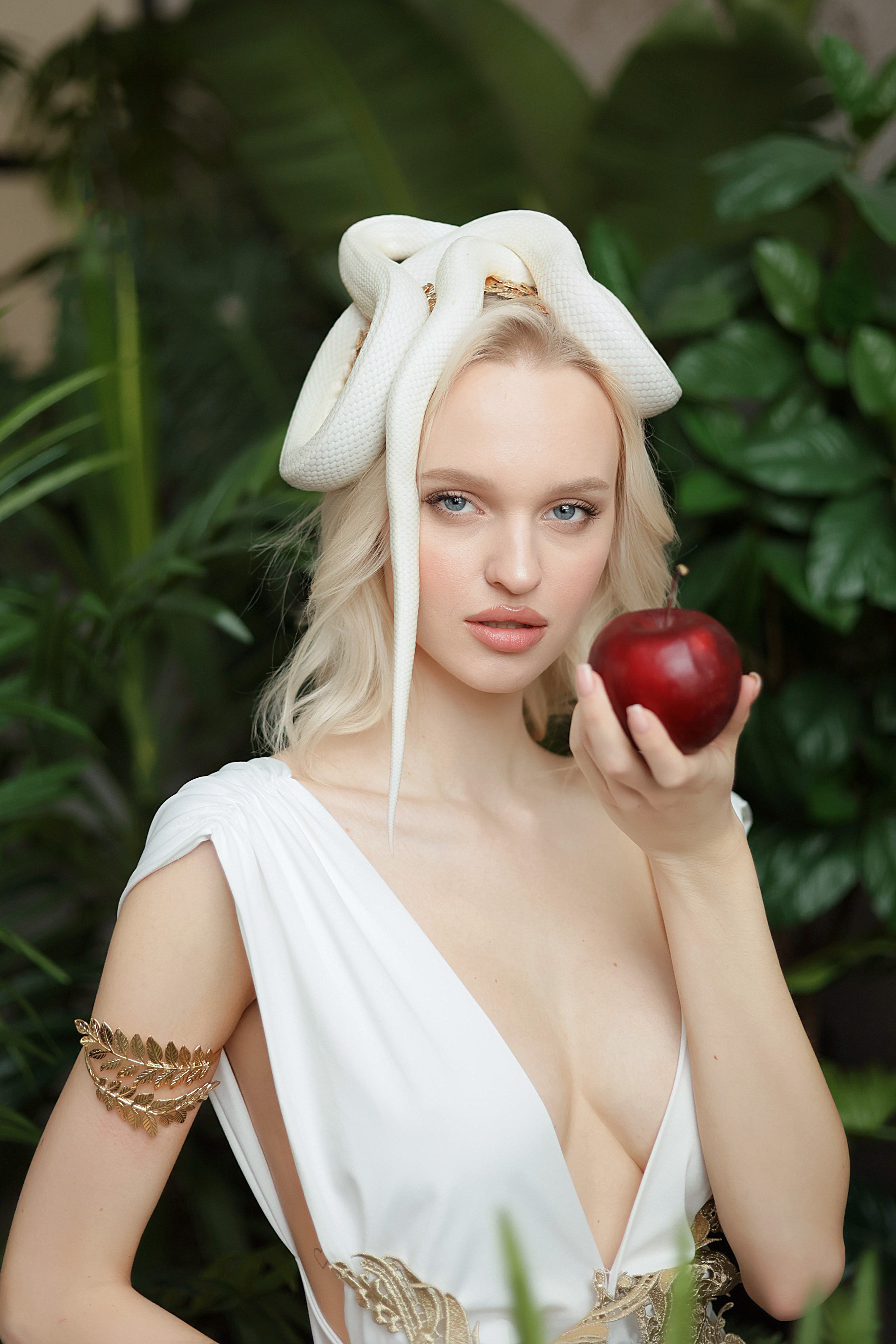 Женский портрет. Путешествуем вместе