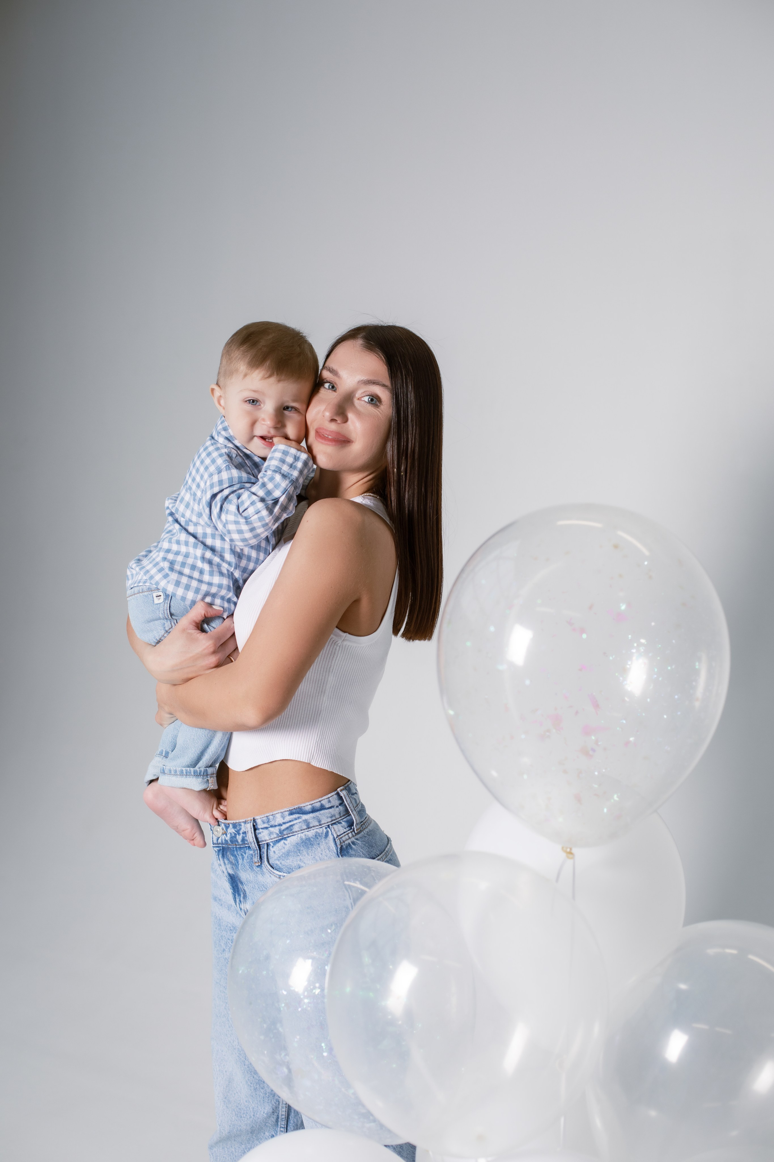 Маша, Арина, Артем. Главная