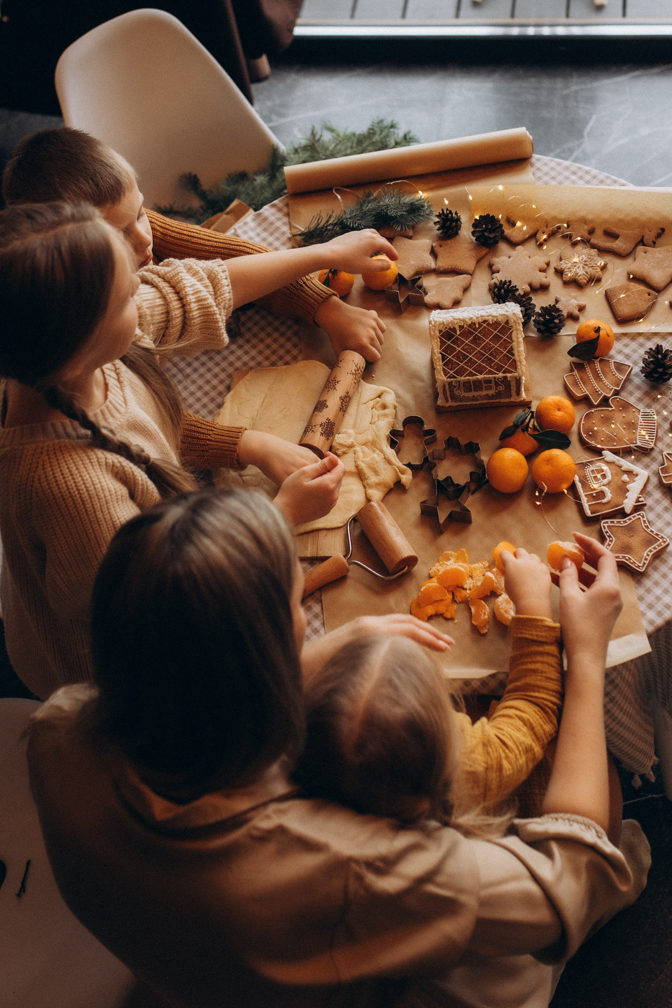Предновогодняя история в домике. Семейный фотограф lifestyle в Новосибирске Елена Шпилевая