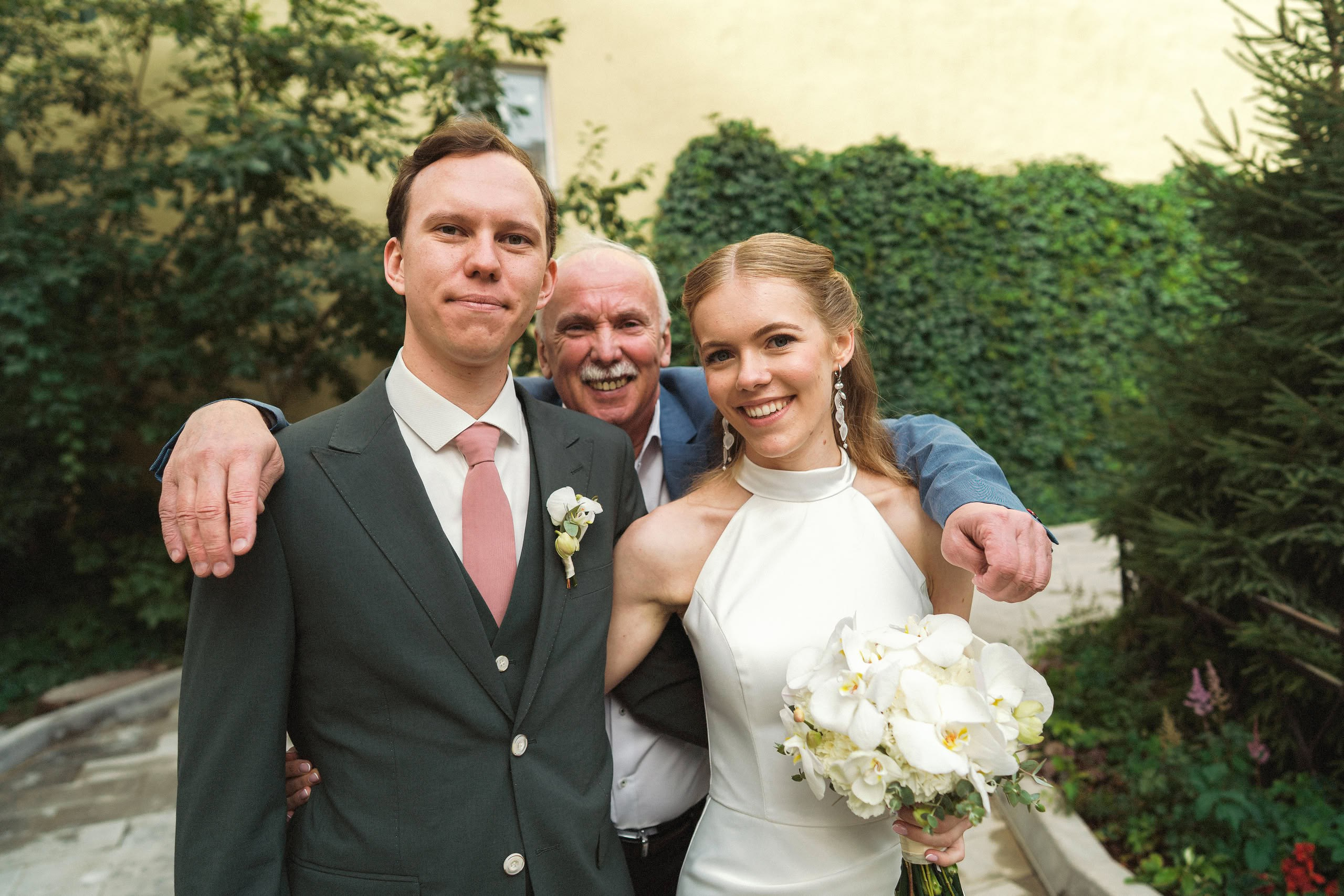 Арина и Илья — свадьба в Петербурге, цифра и плёнка. Свадебный фотограф Дмитрий Родионов — Санкт-Петербург и Ленинградская область