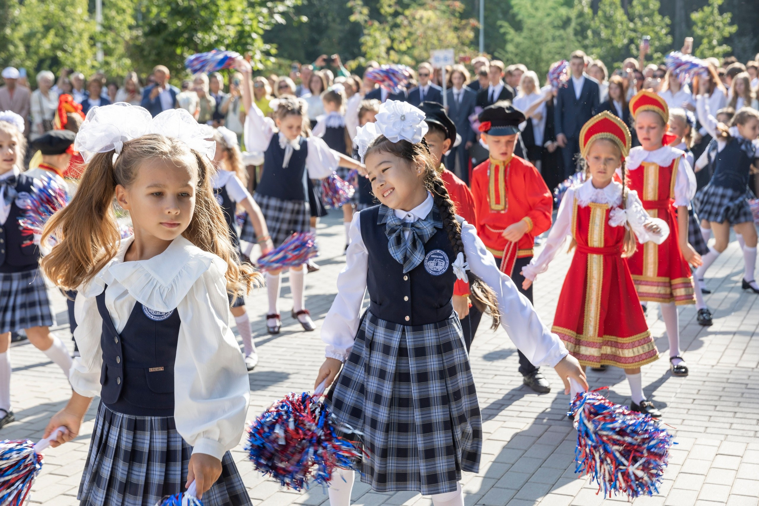 1 сентября. Выпускные альбомы для школ и детских садов