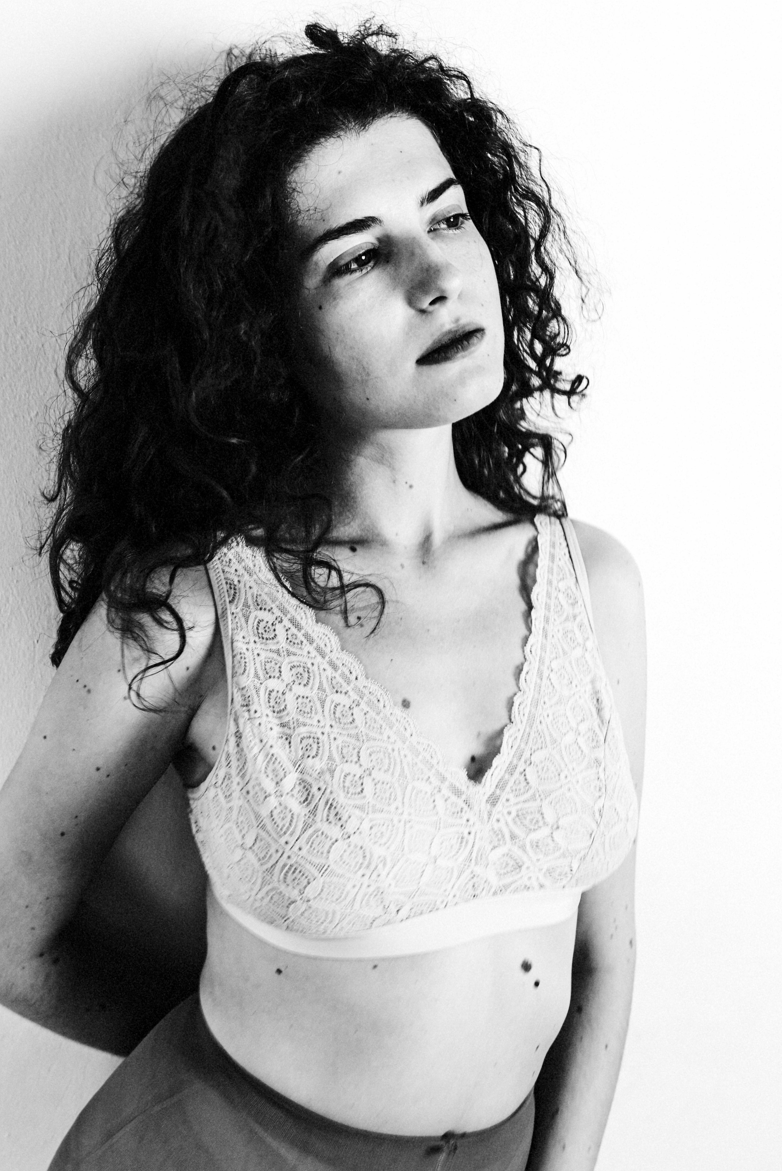 Женская фотосессия в студии. Коринна. Семейный и свадебный фотограф в Санкт-Петербурге Яна