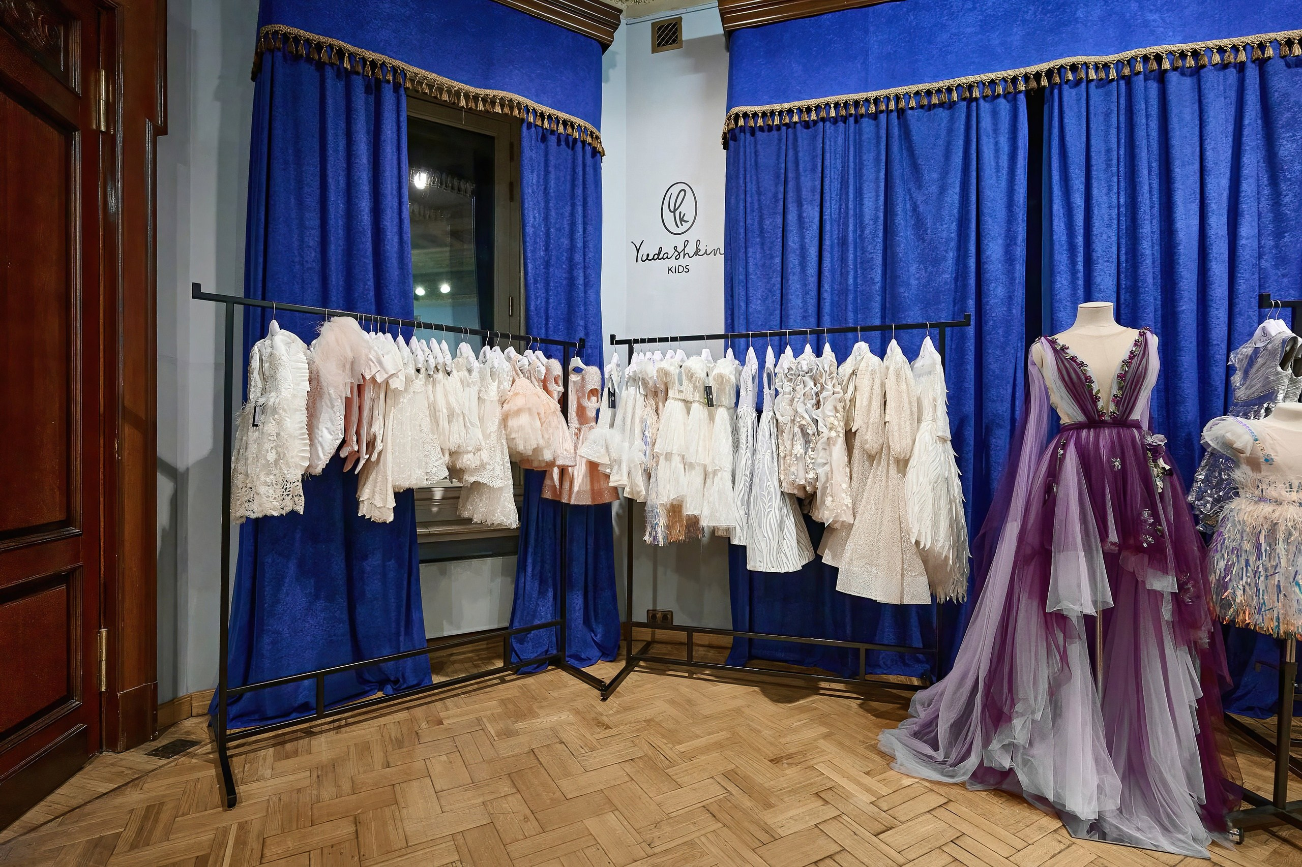 5 сезон FHUB Russia. 2022. Дима Бабушкин. Фотограф. Подиум. Репортаж. Творчество. Дорого