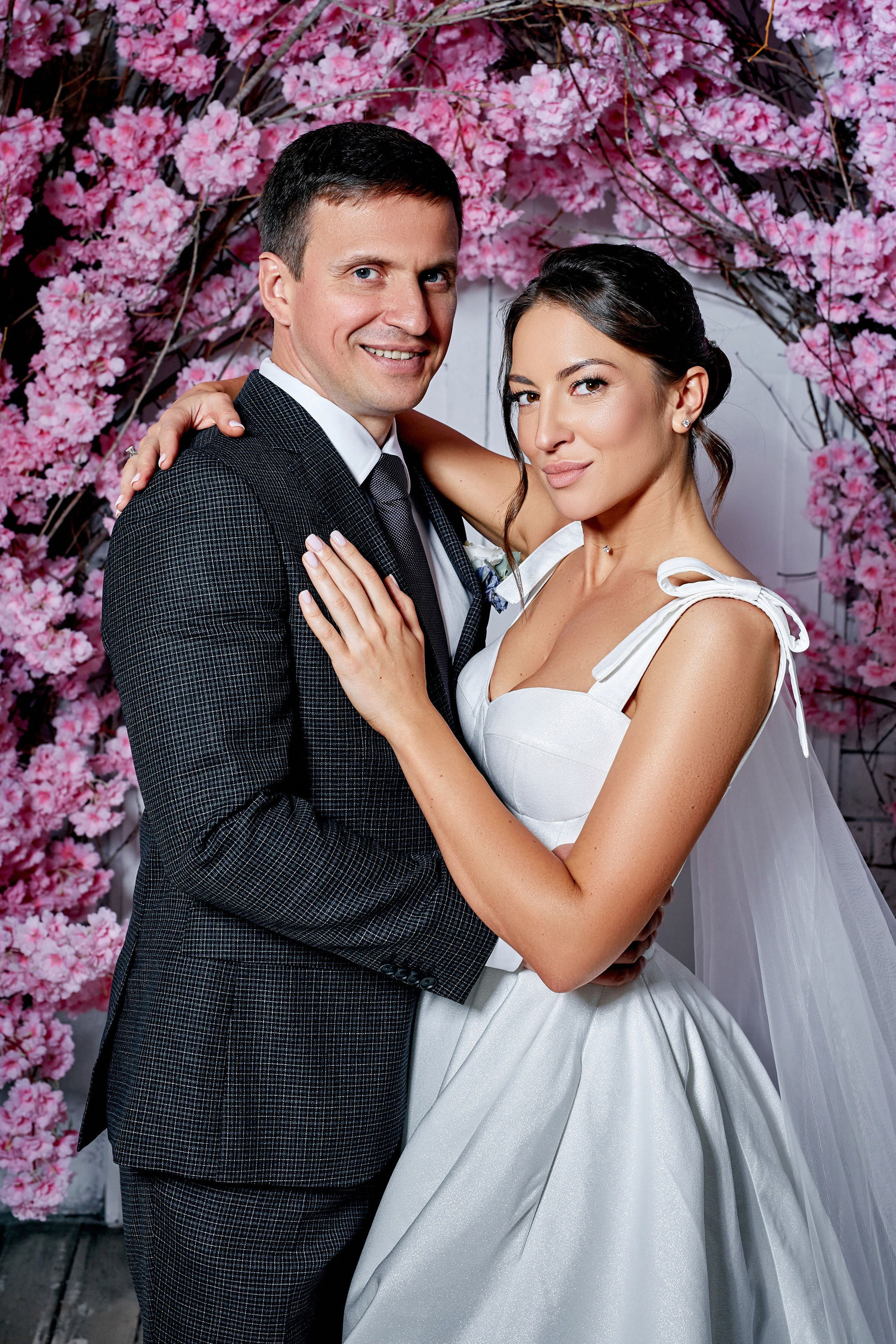 Свадебная фотосессия в студии в Москве с профессиональным фотографом — Цены, стоимость услуг на свадебную фотосъёмку в студии