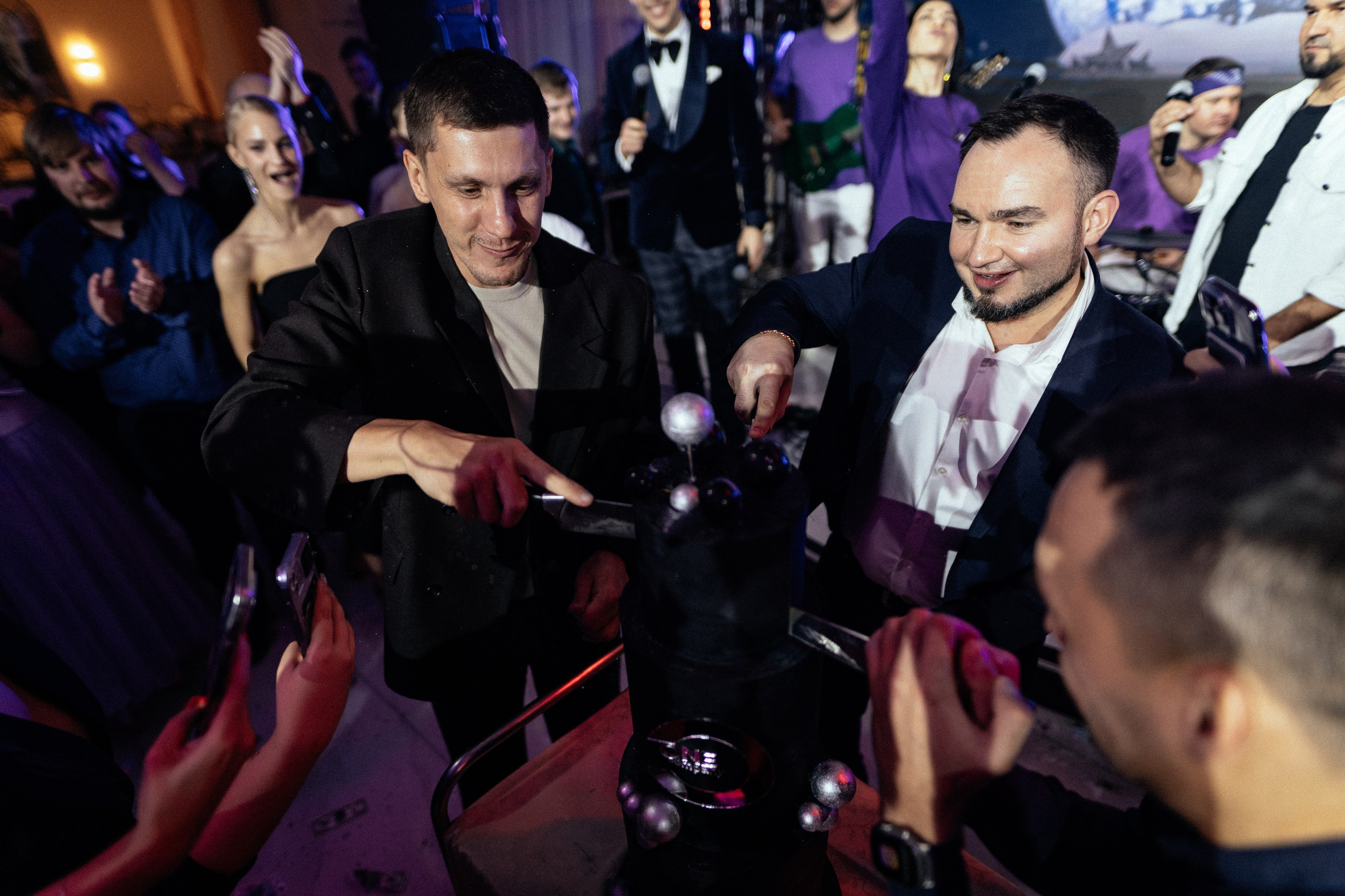 Новогодний корпоратив. Репортажный фотограф в Новосибирске. Алексей Гриценко