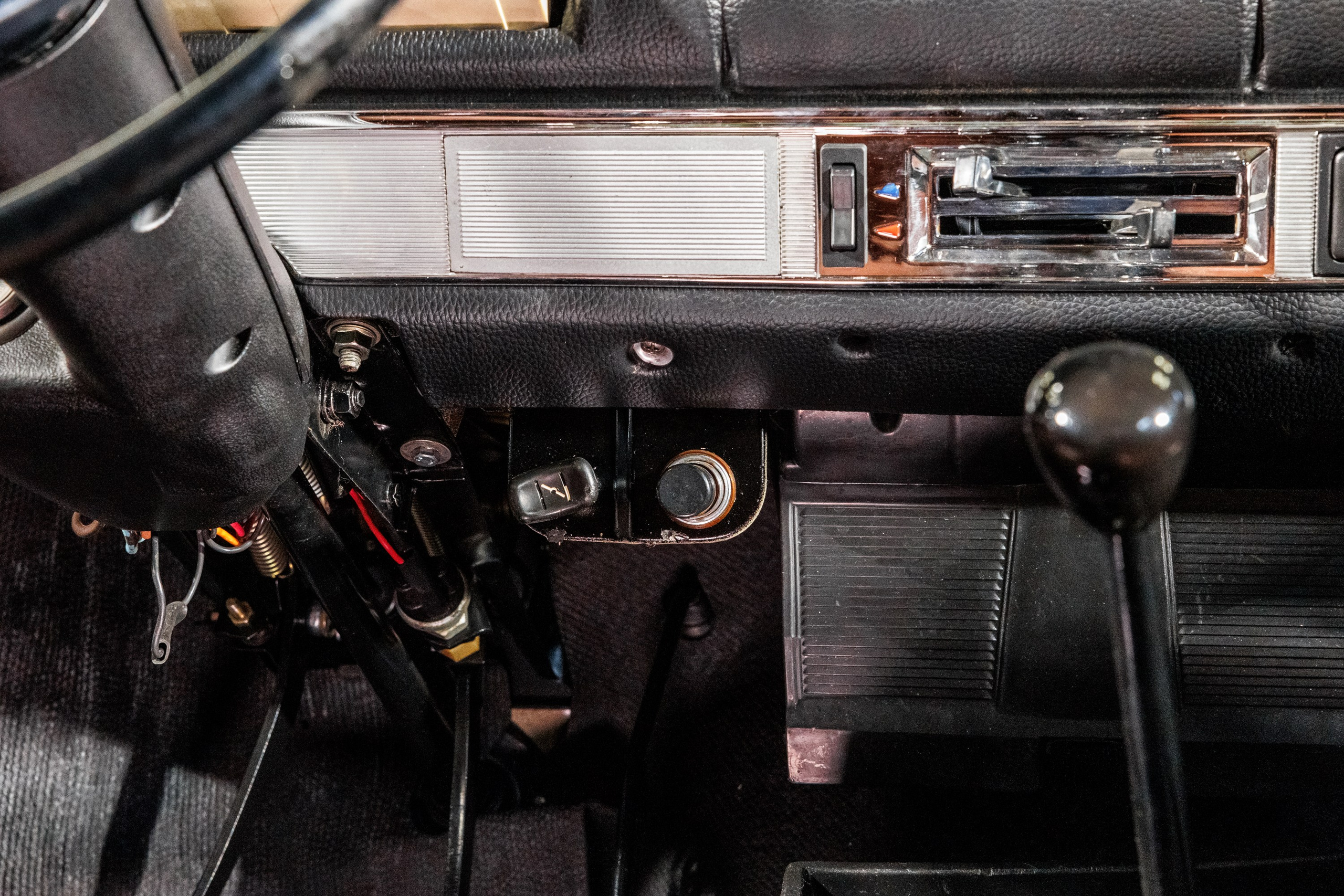 Автомобильная фотосъемка ВАЗ 2101 после реставрации в Бюро "Наследие"