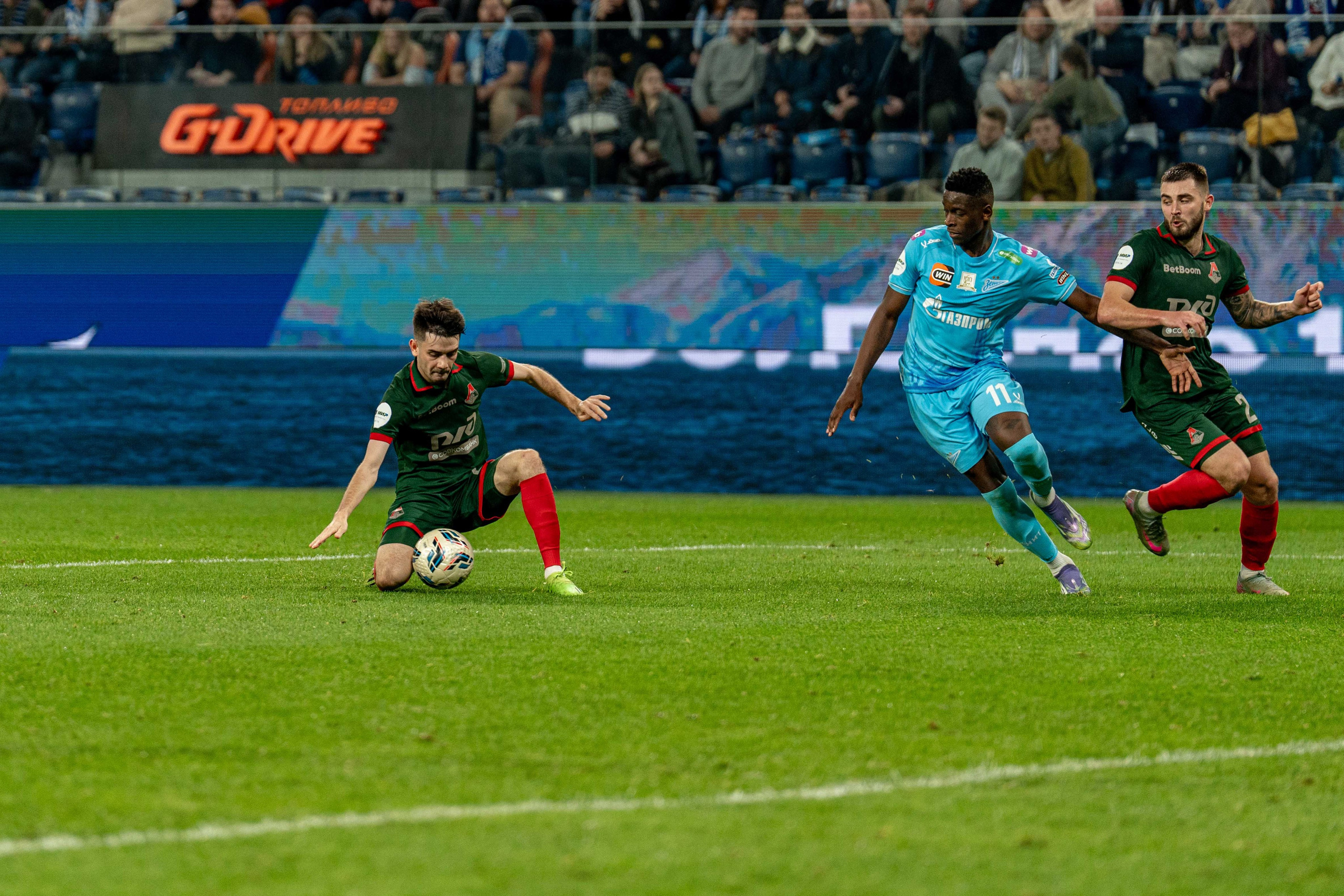 Зенит — Локомотив: фотогалерея 14-го тура РПЛ на Газпром Арене | Антон Гауф. Спортивный фотограф в Санкт-Петербурге | Антон Гауф