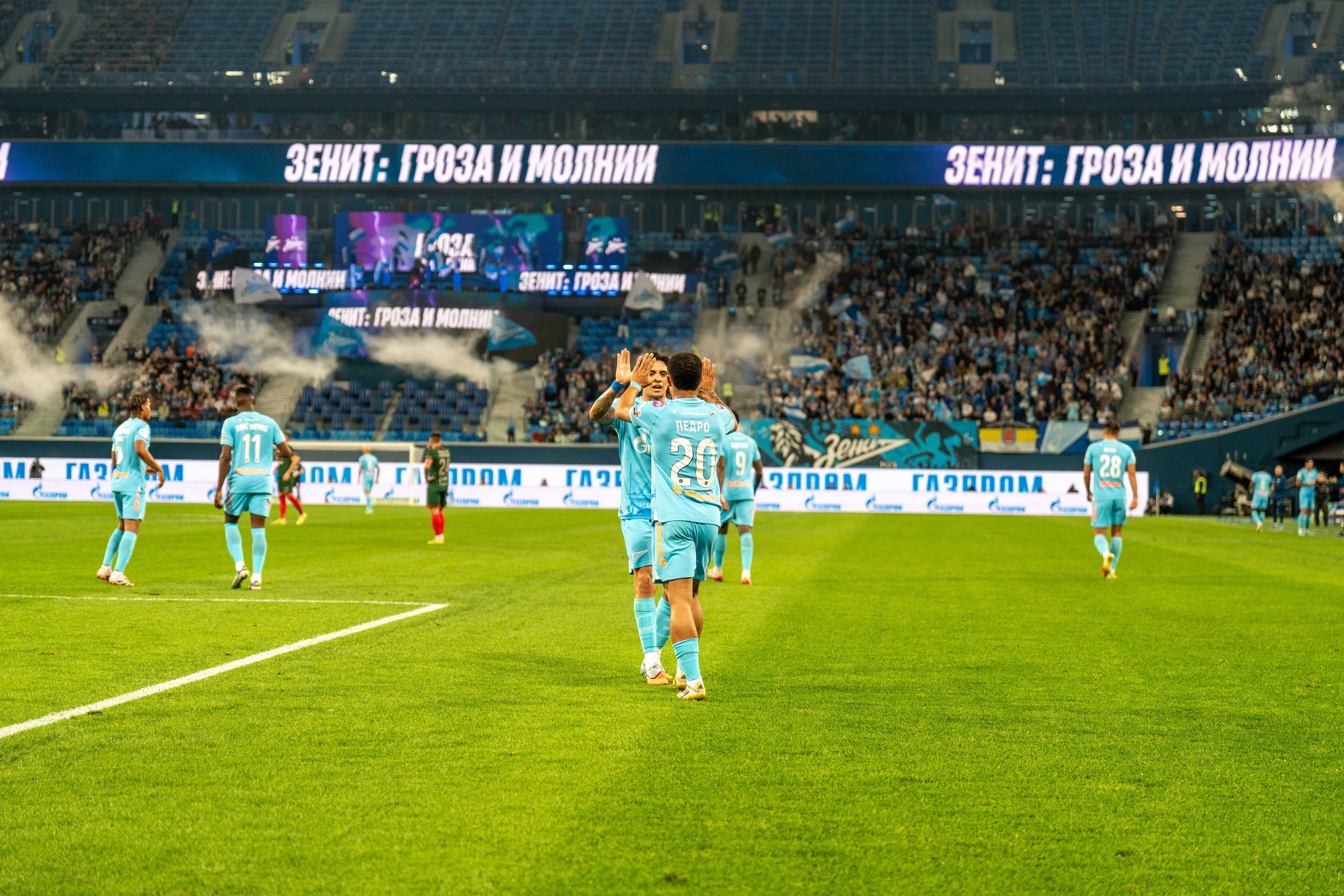 Зенит — Локомотив: фотогалерея 14-го тура РПЛ на Газпром Арене | Антон Гауф. Спортивный фотограф в Санкт-Петербурге | Антон Гауф
