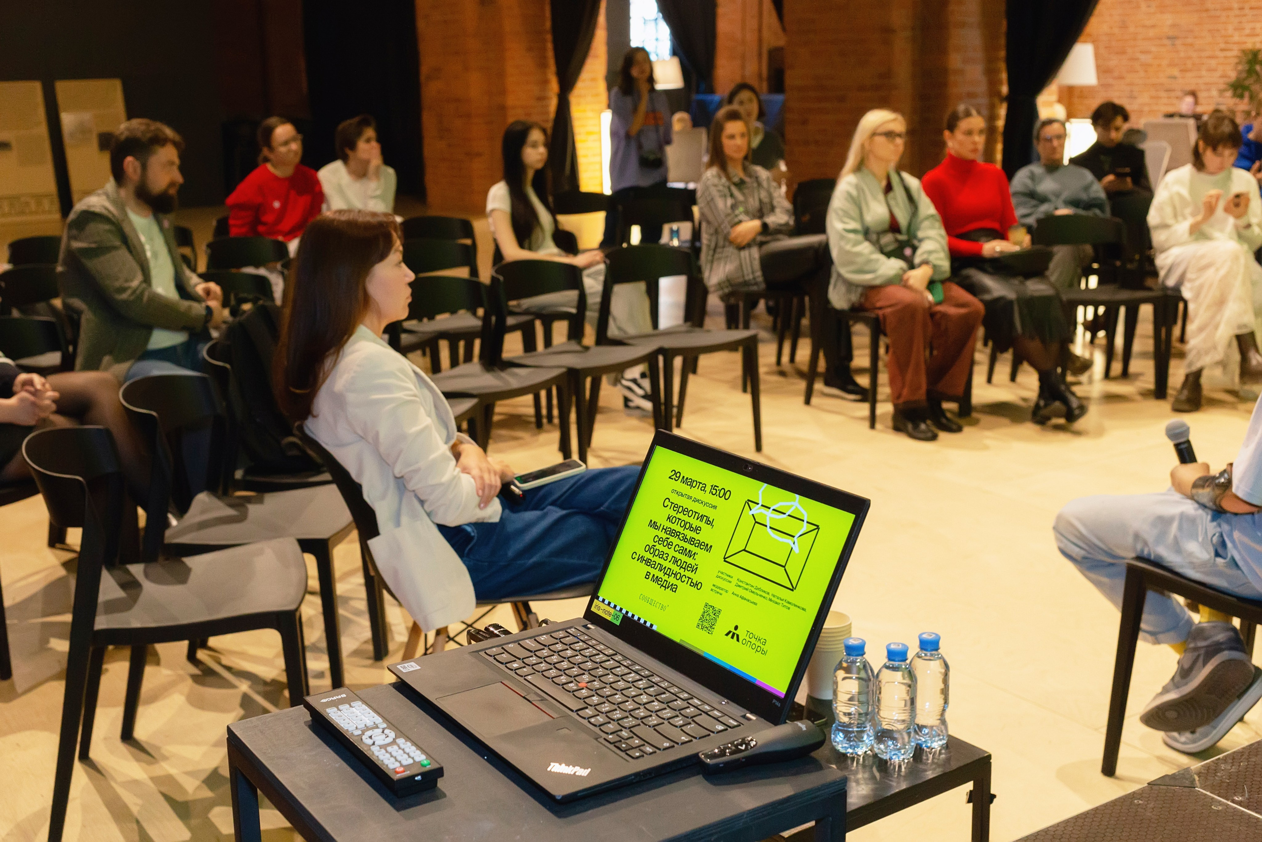 Фотосъемка дискуссии в Новой Голландии СПБ Публичное мероприятие. Портретные фотосессии, контент-съемки, репортаж