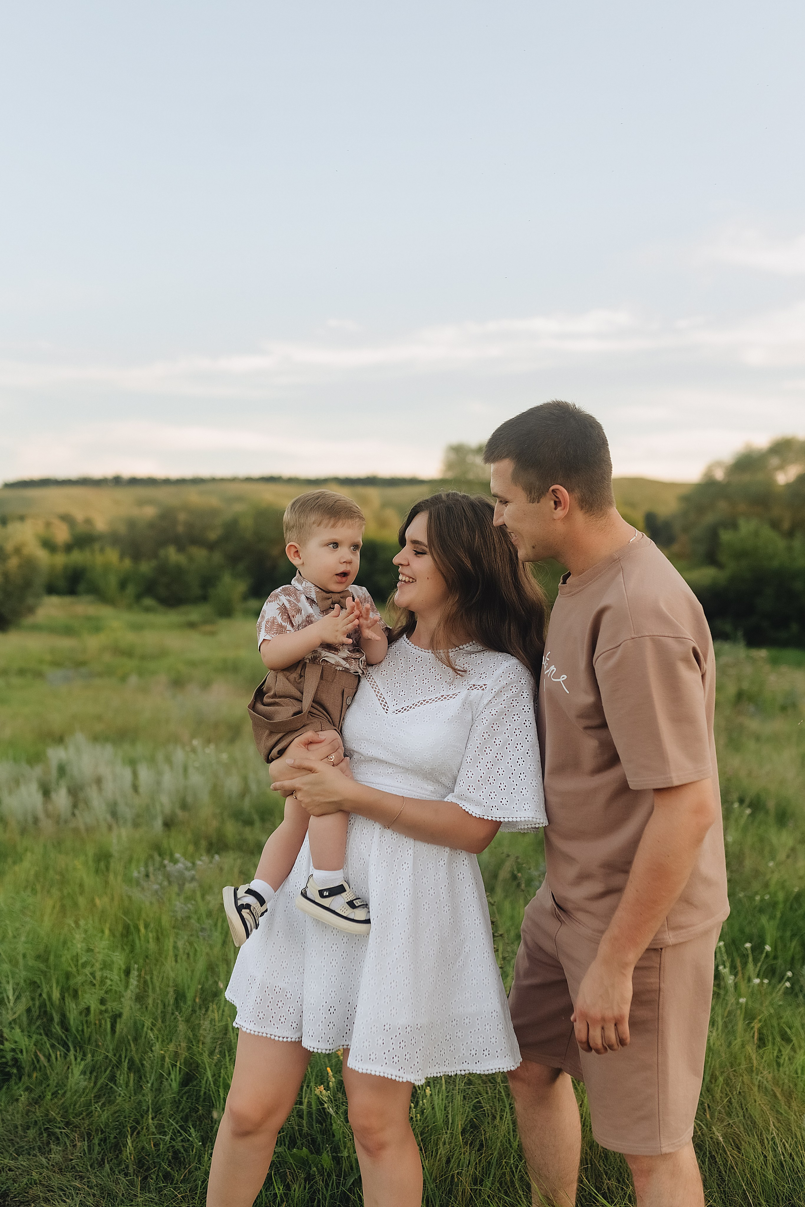 Светлана, Сергей и Женя | Семейная съемка на закате. Фотограф Карина Шмулёва. Воронеж и область