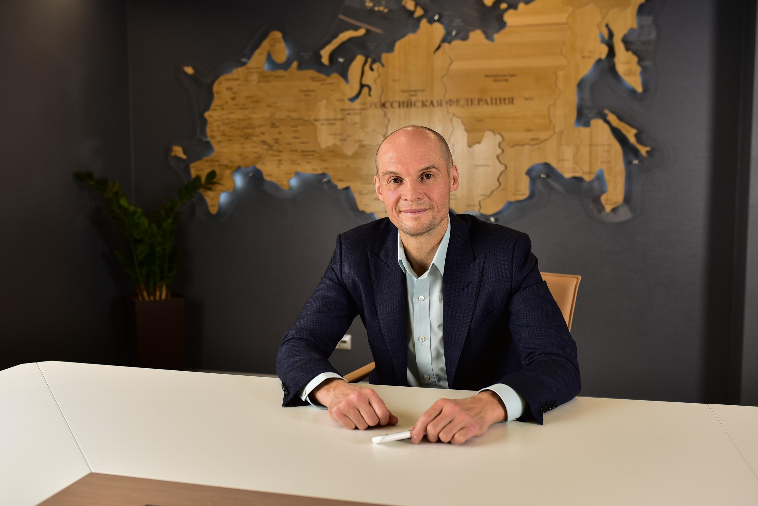 Деловое фото в кабинете