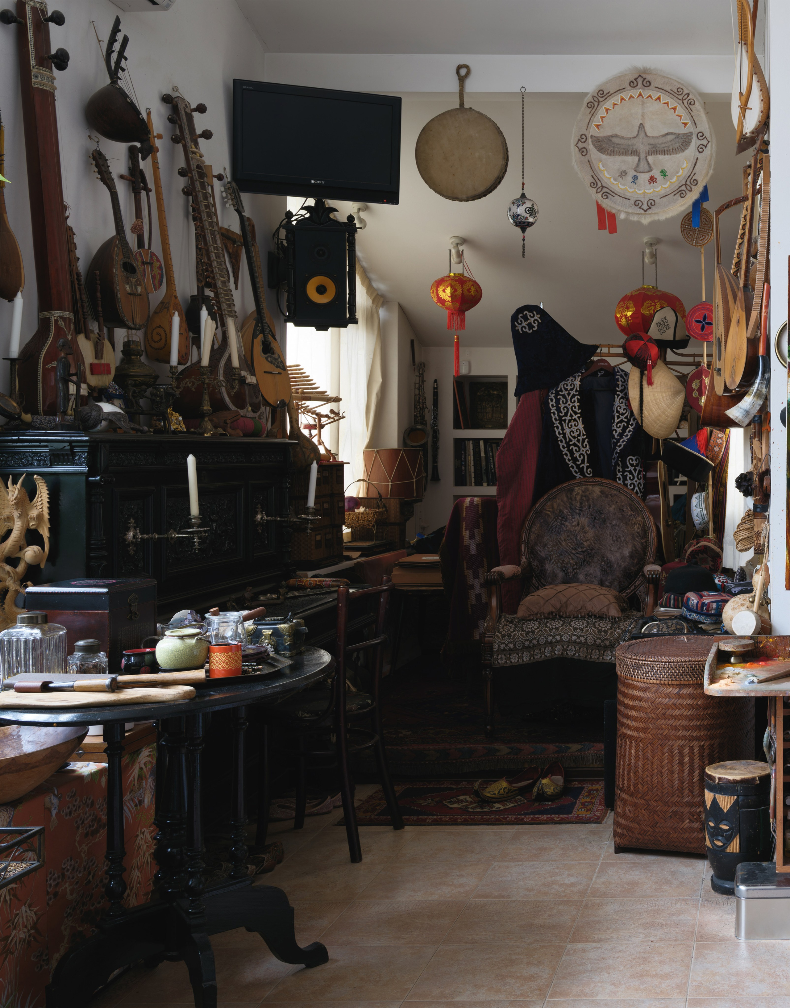 художник: Валерий Блохин, стилист: Алёна Бершацкая, фотограф Сергей Денисенко; Краснодар 05