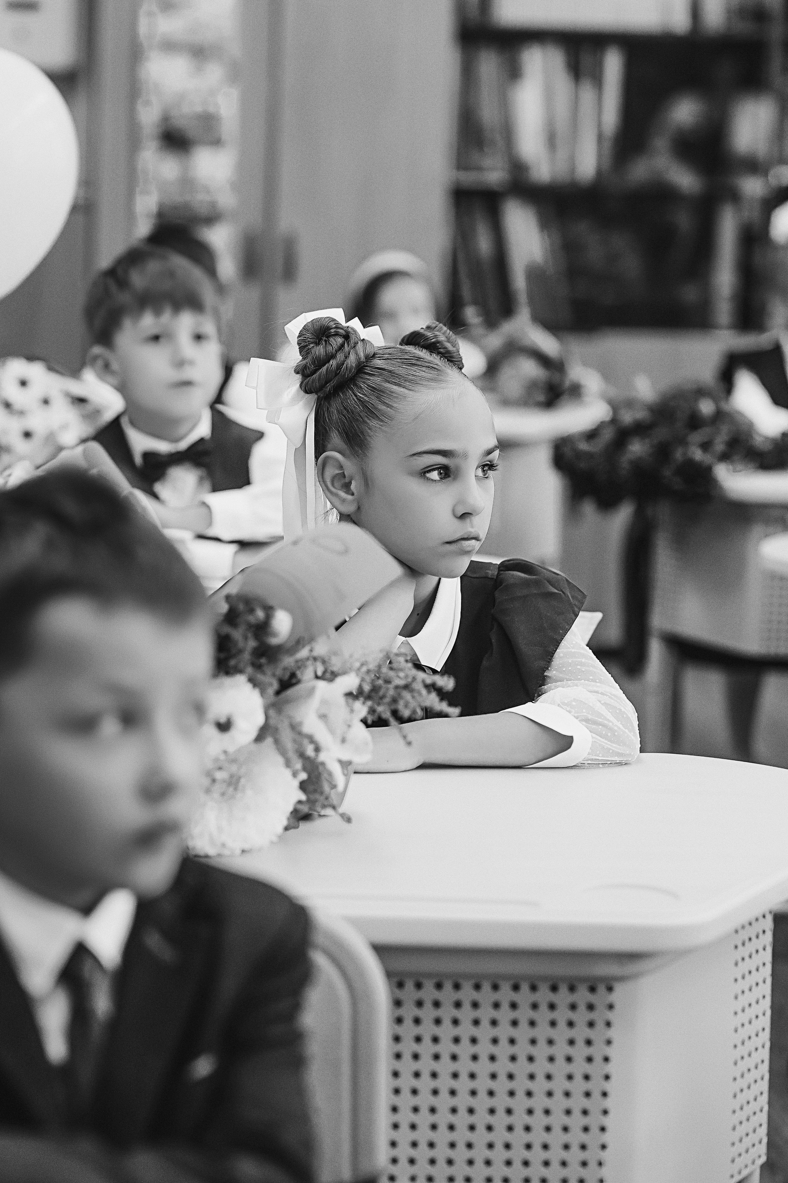 1 сентября линейка+кл час+портреты. Семейный фотограф Тюмень, фотограф на роды Салмина Мария