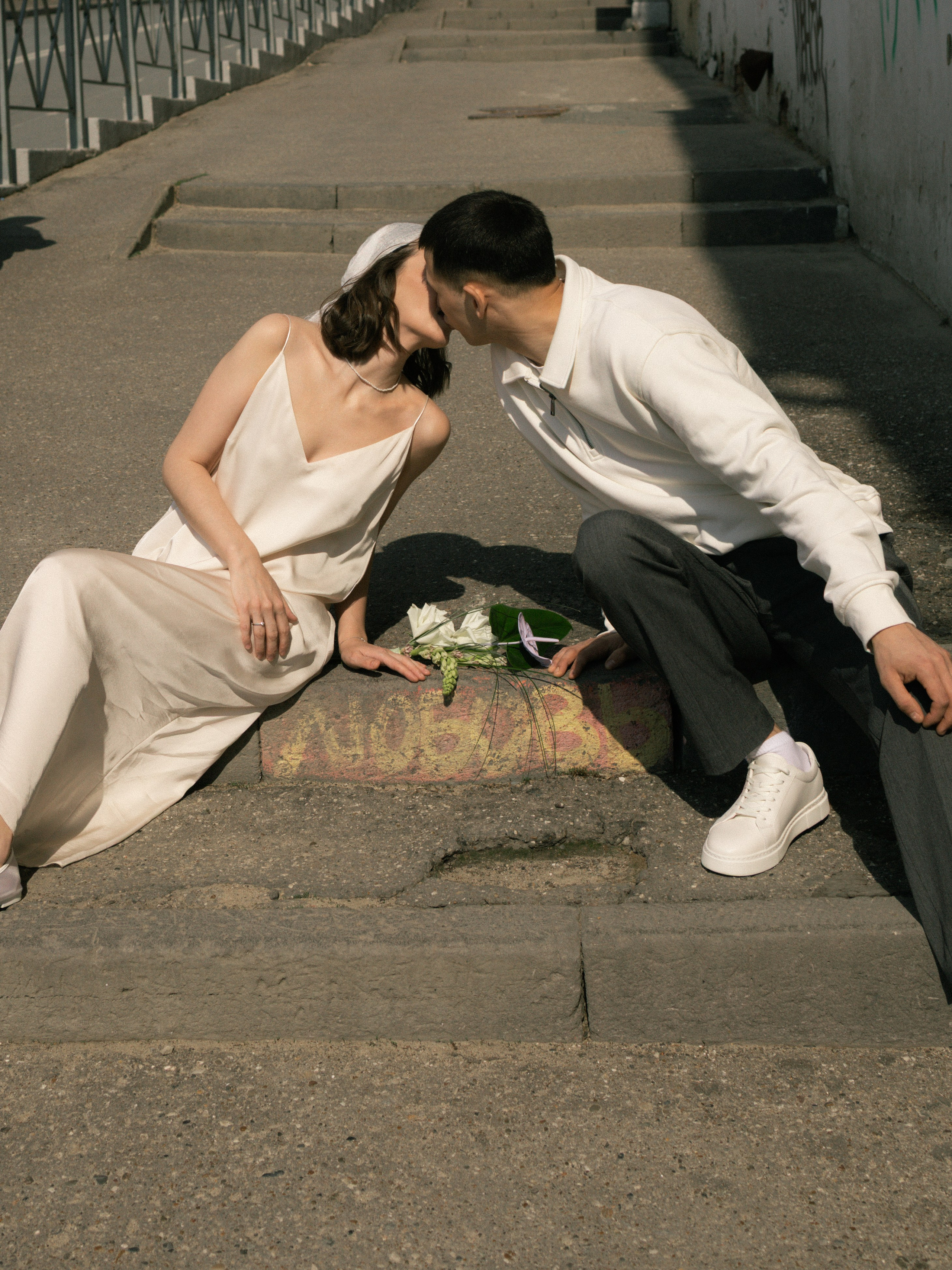 Диана и Руслан. Гуляя по городу | 15.05.2025. Фотограф Зарина. Казань