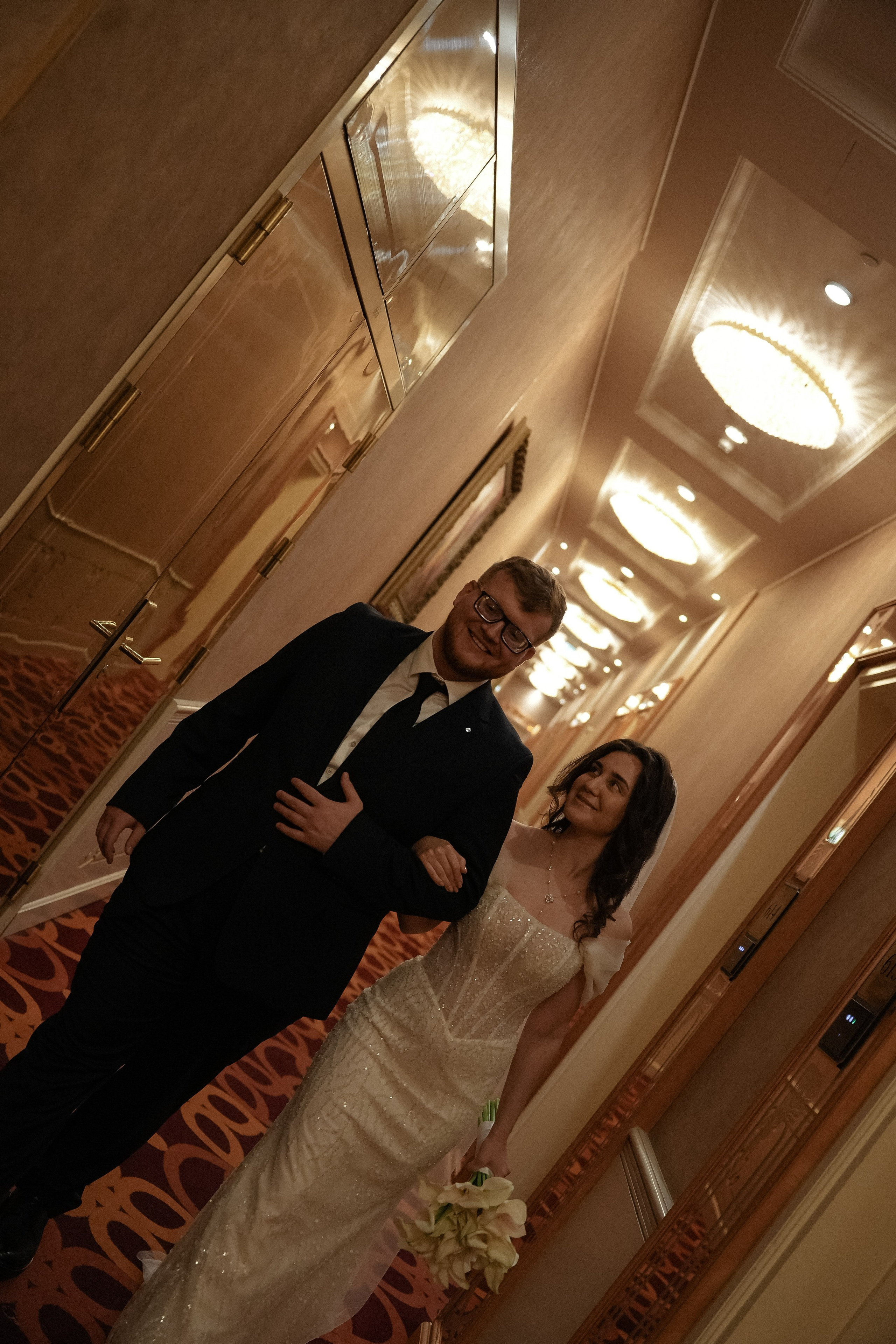 Свадебная Фотосессия утра невесты и жениха в отеле St.Regis и прогулка в усадьбе Царицыно