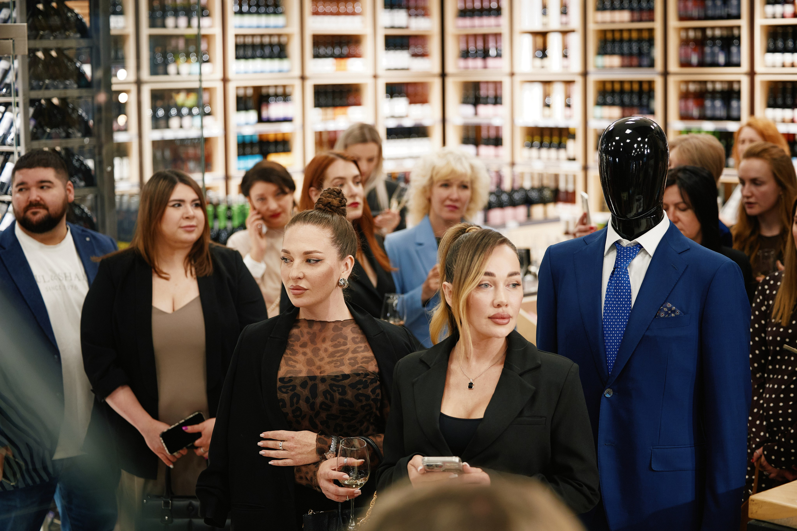 Иммерсивный спектакль в Винном клубе CHATEAU TAMAGNE 21.05. Свадебный репортажный фотограф краснодар максим дремов дрёмов фотосессия студия цена