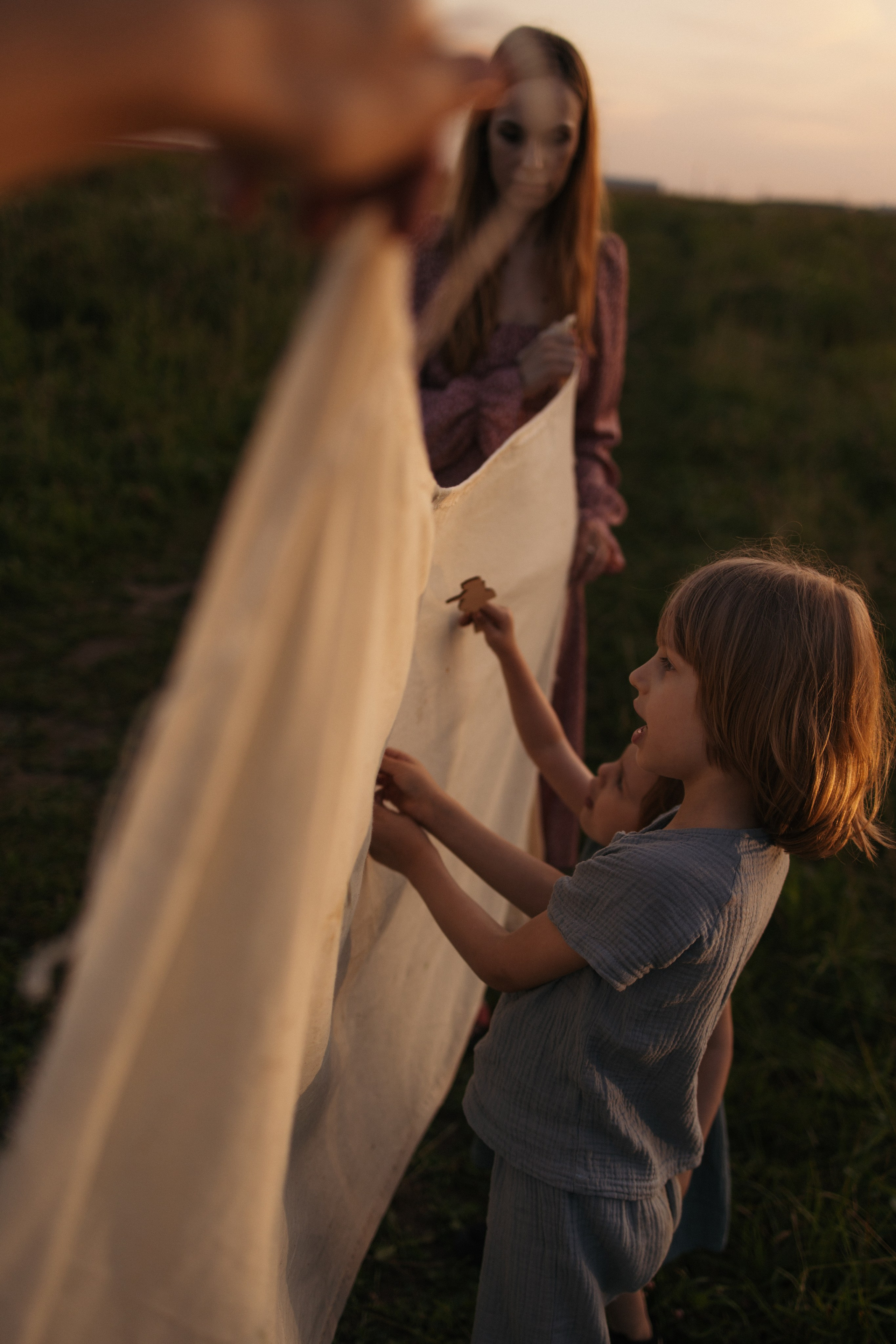 Семейная фотосессия в поле. Семейный фотограф в Москве Марина Петра