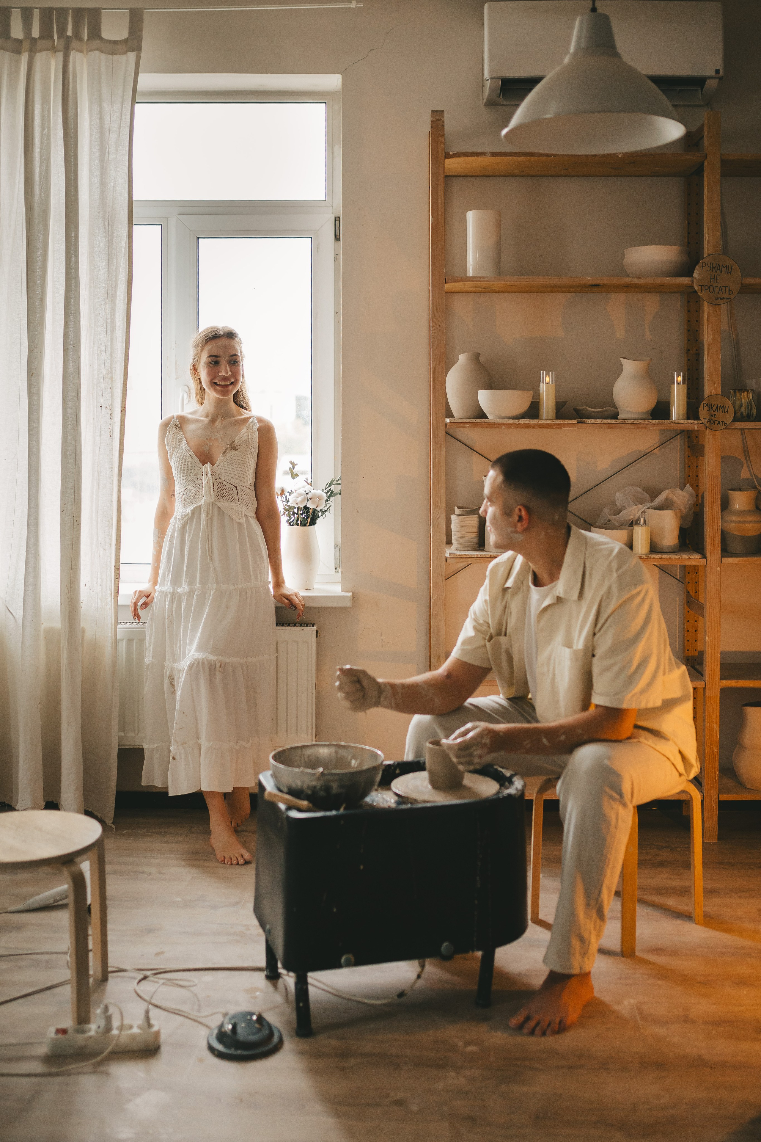 Дима и Даша в гончарной мастерской. Семейный lifestyle фотограф в Санкт-Петербурге Людмила Пахомова