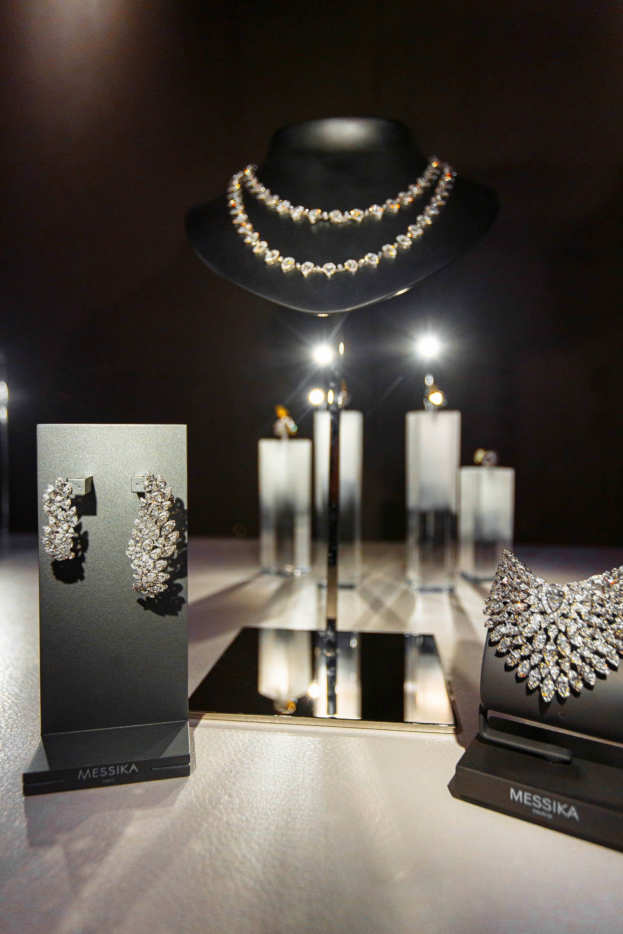 Шоу руум. Репортажный фотограф в Алмате Чумаков Георгий