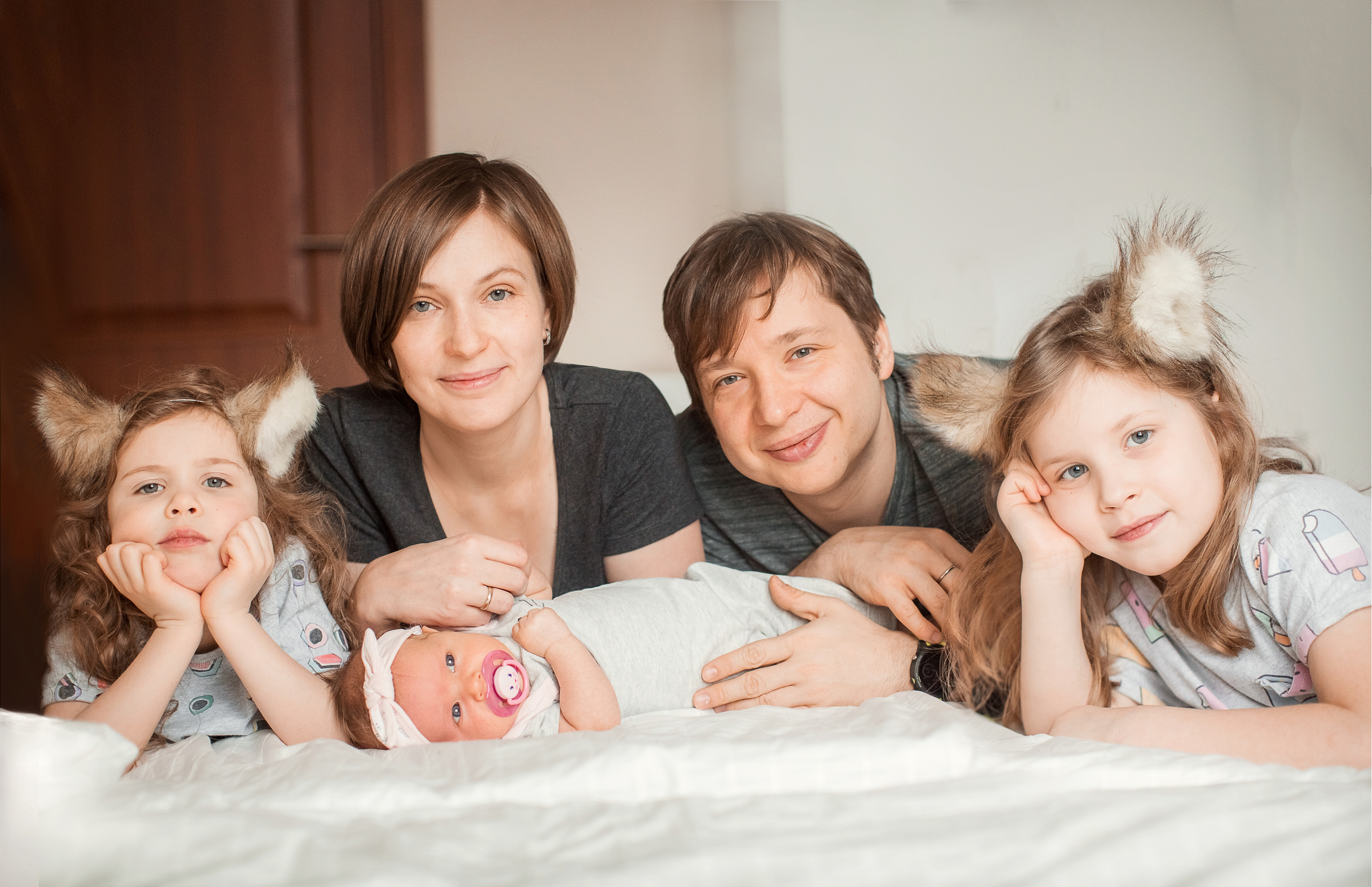 4 фотосессии одной семьи. Зима, весна, лето и осень. צלם ואמן ילדים ומשפחה