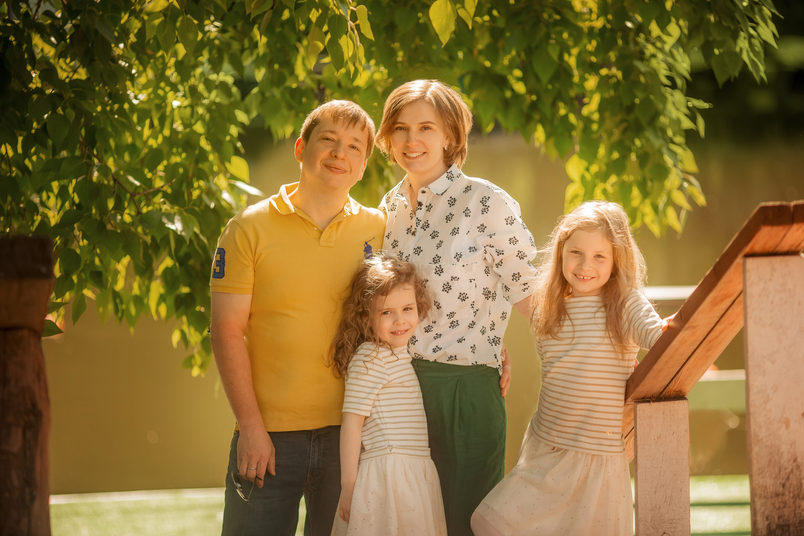 4 фотосессии одной семьи. Зима, весна, лето и осень. צלם ואמן ילדים ומשפחה