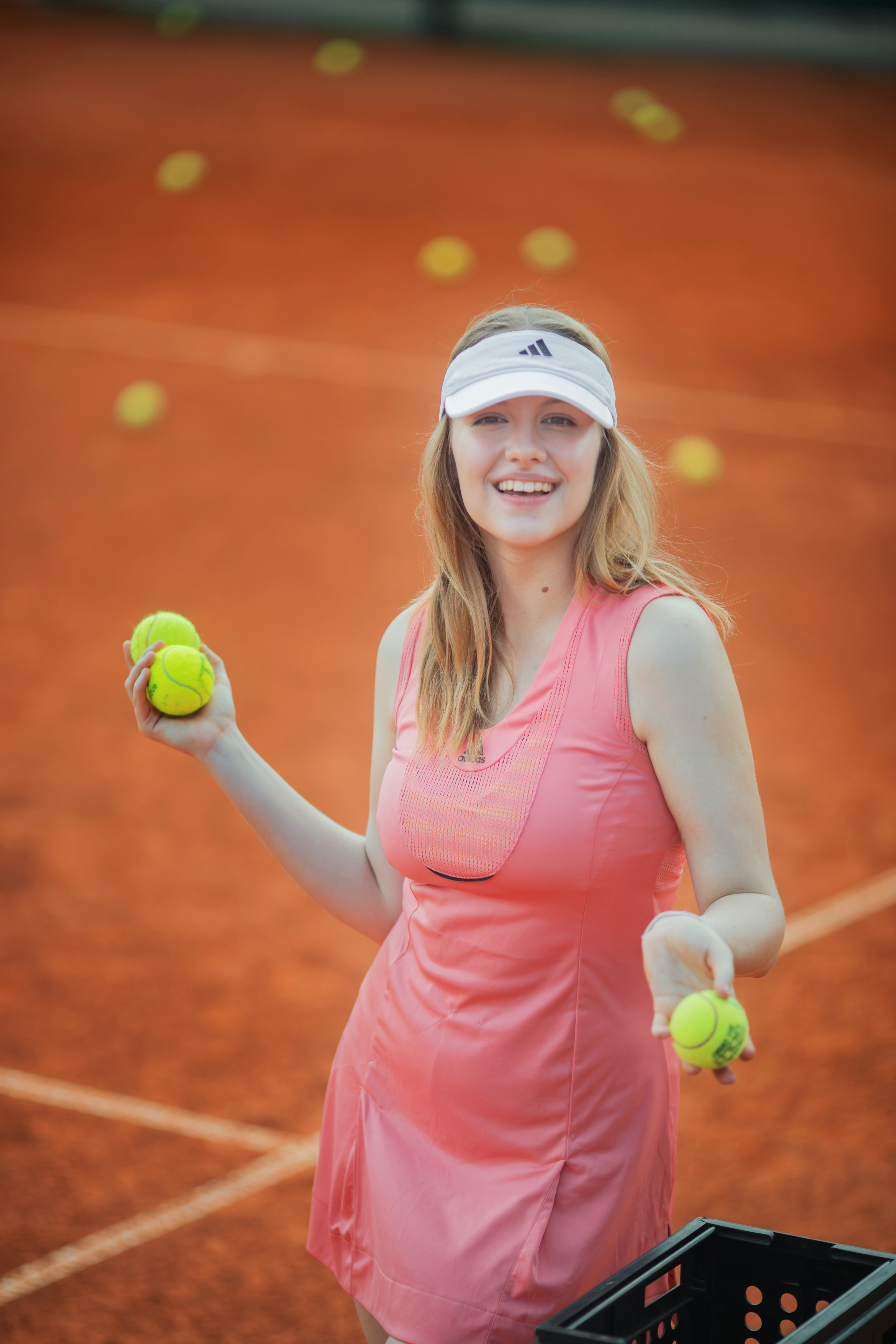 Полина. Тренер по теннису. צלם ואמן ילדים ומשפחה