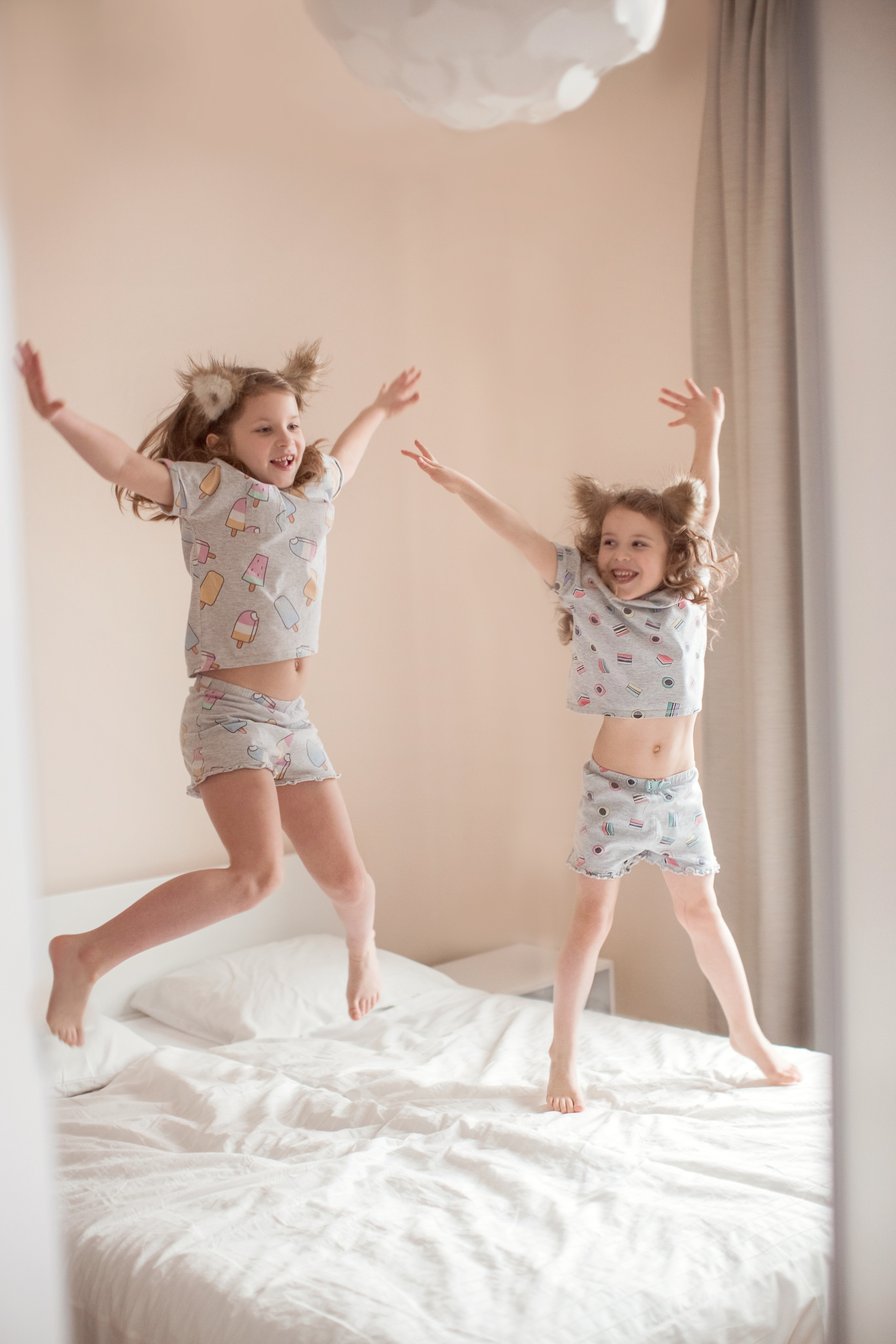 4 фотосессии одной семьи. Зима, весна, лето и осень. צלם ואמן ילדים ומשפחה