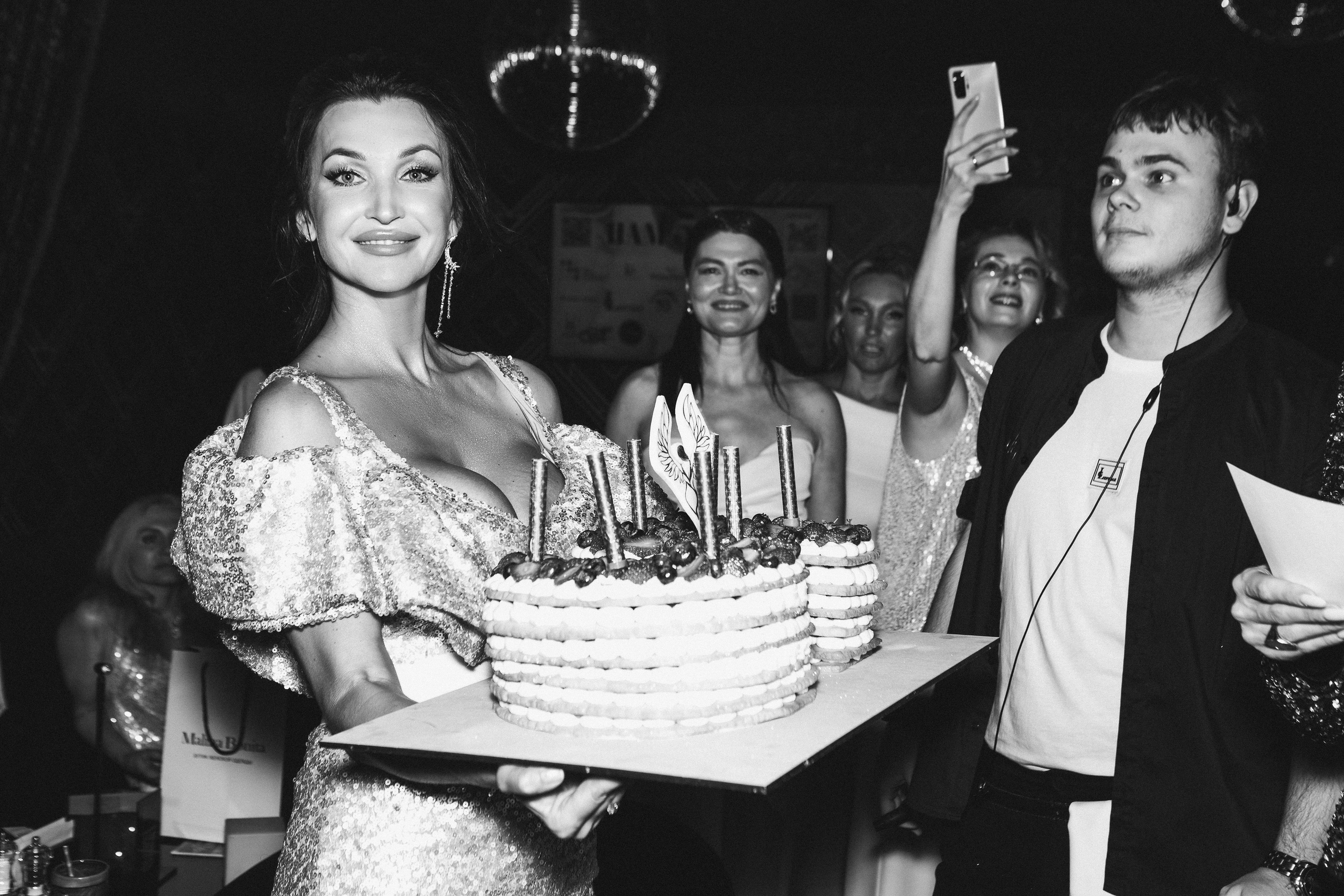 5 лет Женскому клубу. Контент фотограф, съемка для маркетплейсов, фуд съемка и репортажи в Новосибирске Ралия Галеева