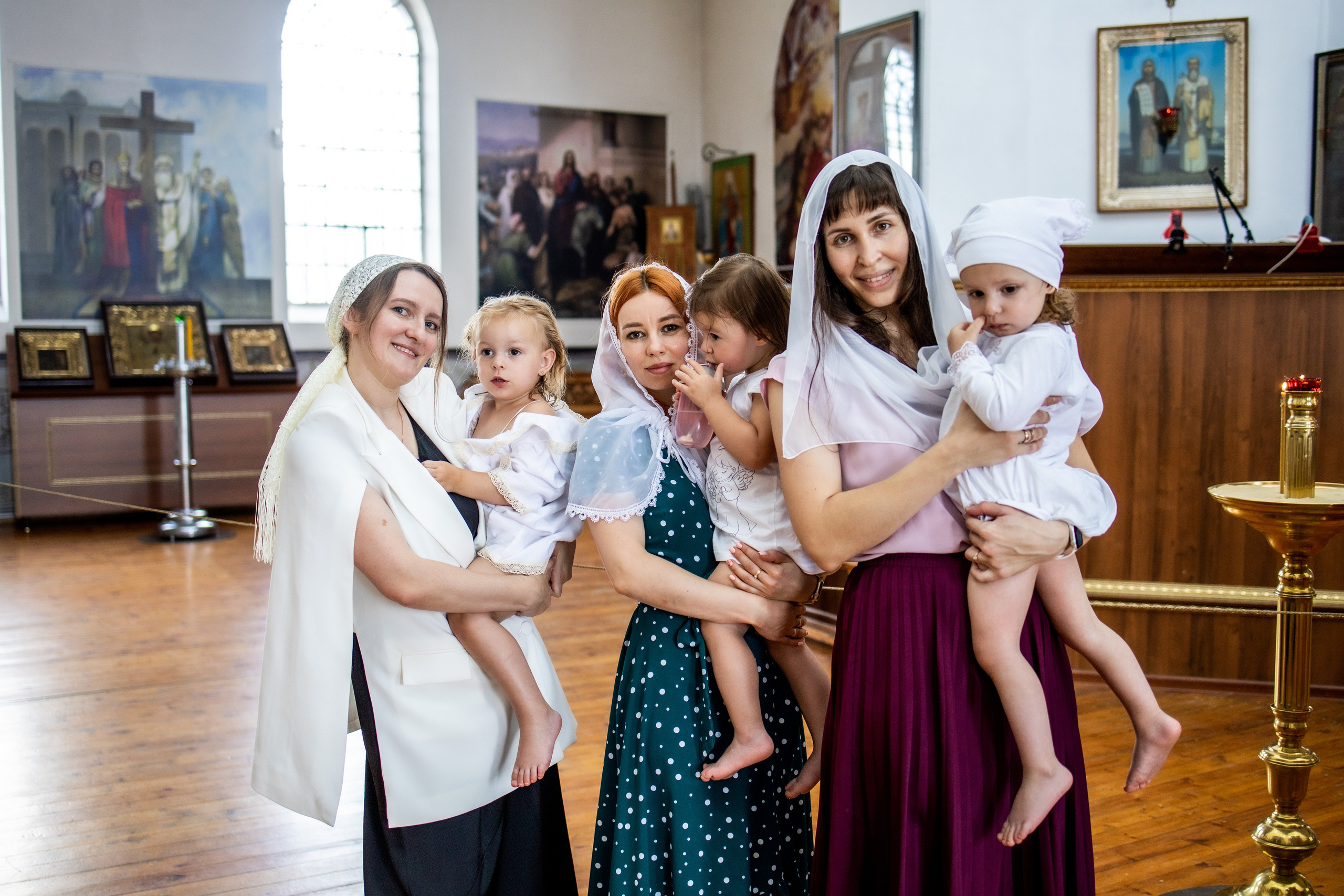 Таинство Крещения Евы, Арины и Дарьи. Фотограф Надежда Лукьянова