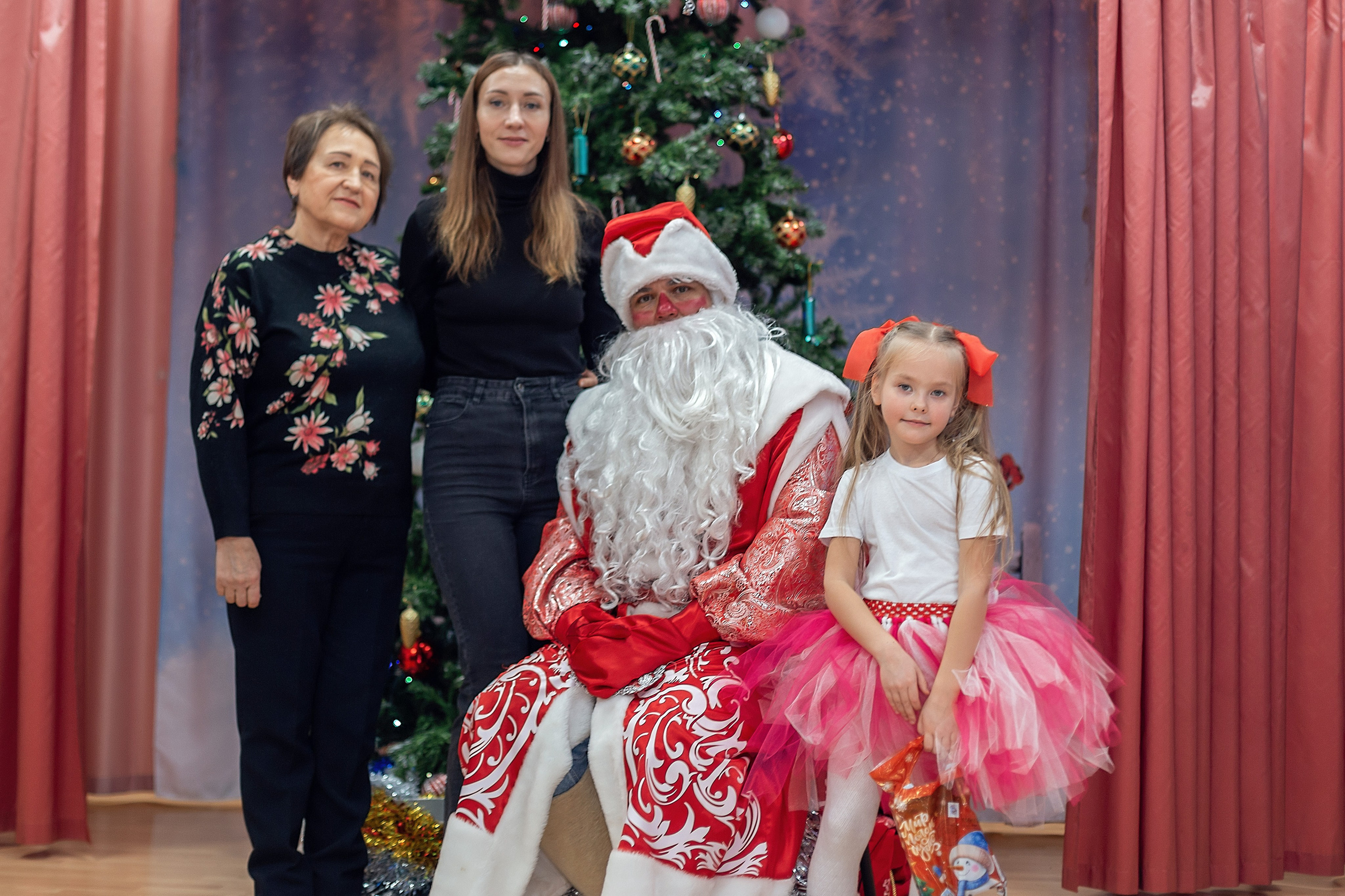 Утренник_"Карамельная фабрика» 2024. Семейный фотограф в Санкт-Петербурге