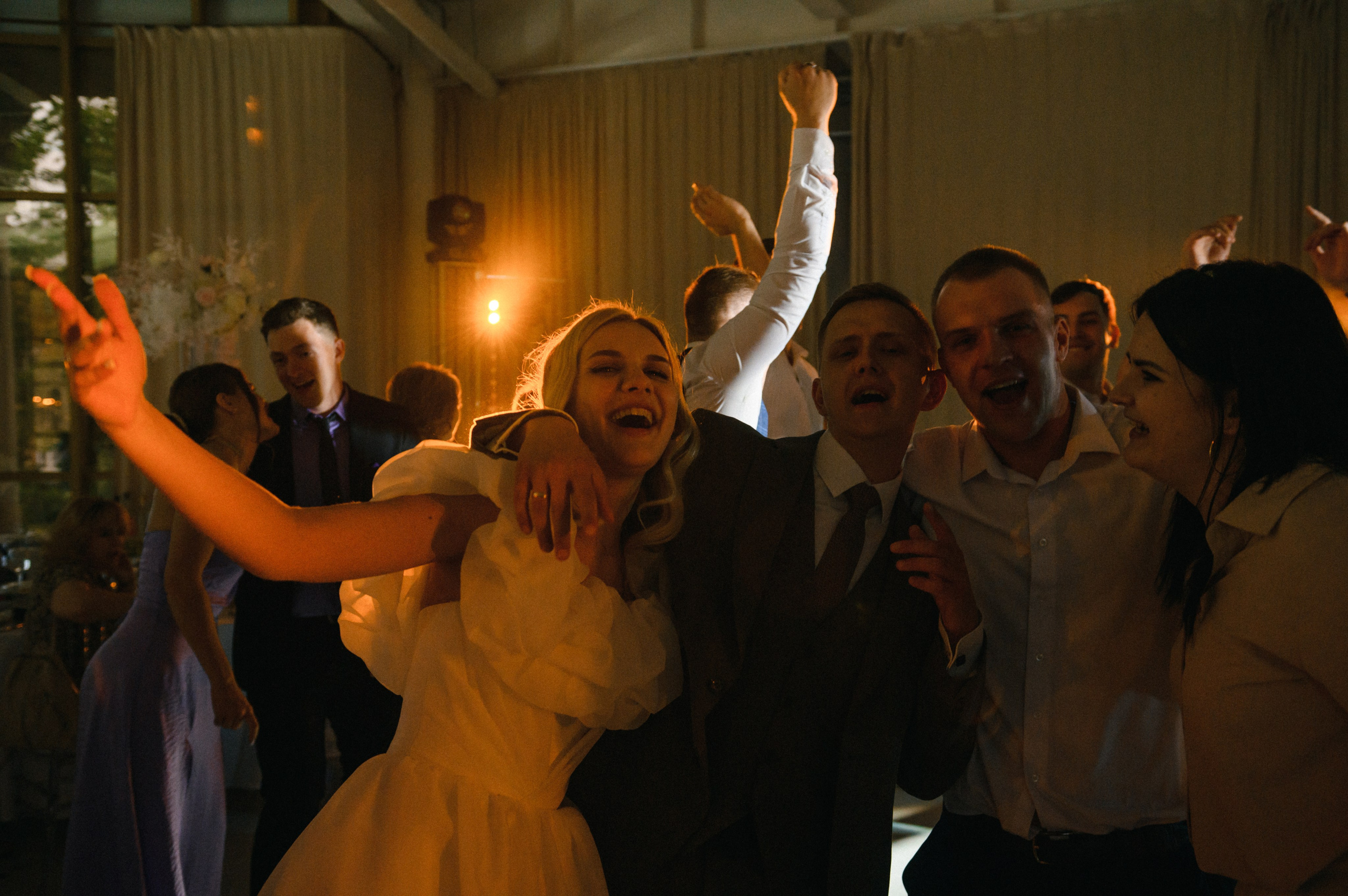 Давай танцевать!. Светлана Варфоломеева, женский и свадебный фотограф в Саратове