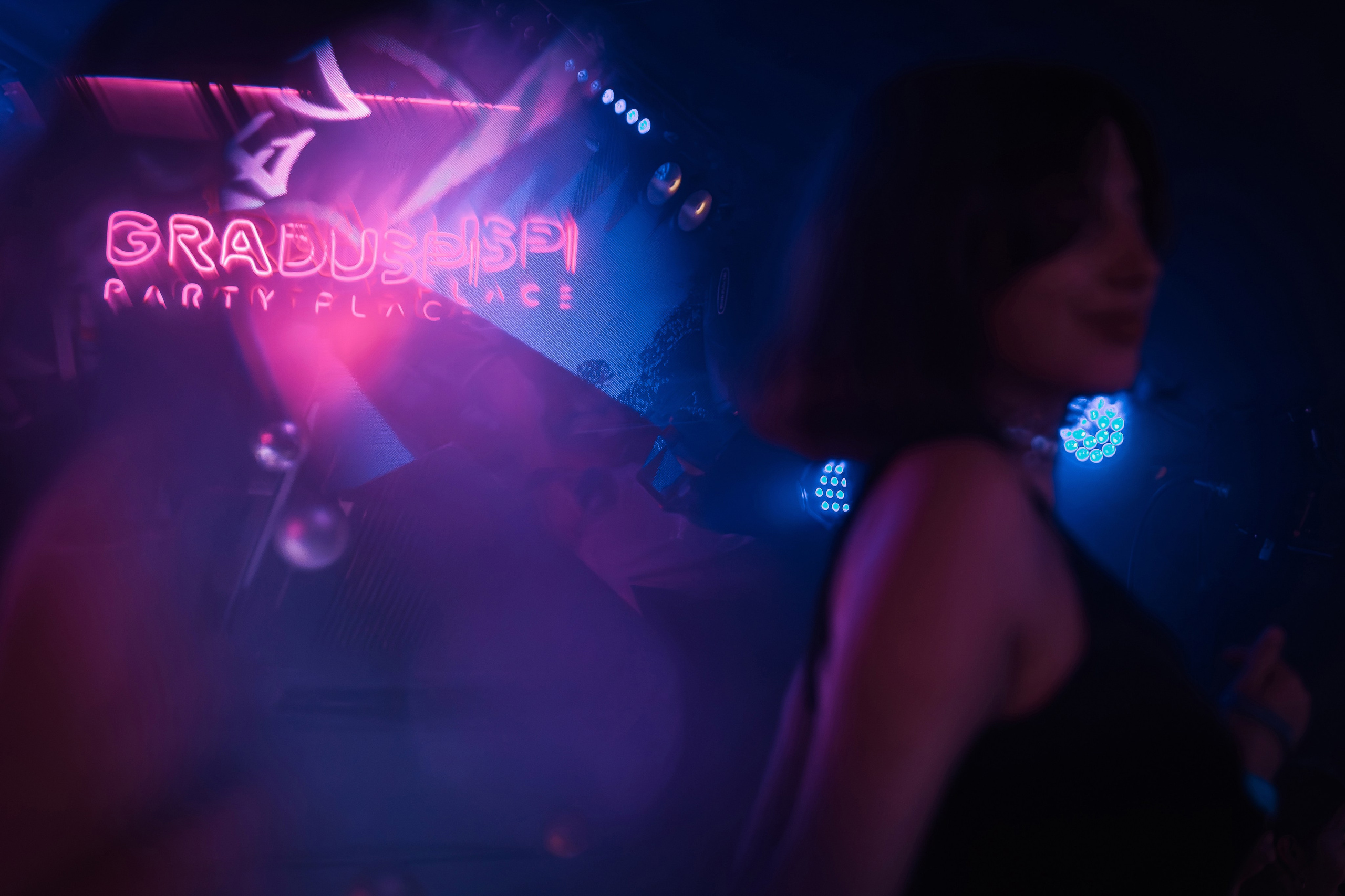 Клубная съёмка. Фотограф Event | Портрет | Реклама. Екатеринбург→Москва→Санкт-Петербург | Александр Братилов