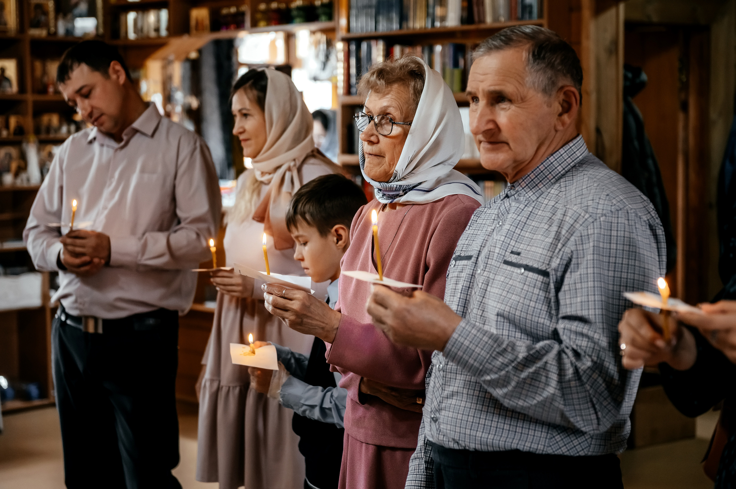 Екатерина, Храм страстотерпца царя Николая пос. Чкаловский. Свадебный и семейный фотограф Виктория Носачёва. Щелково, Москва и МО