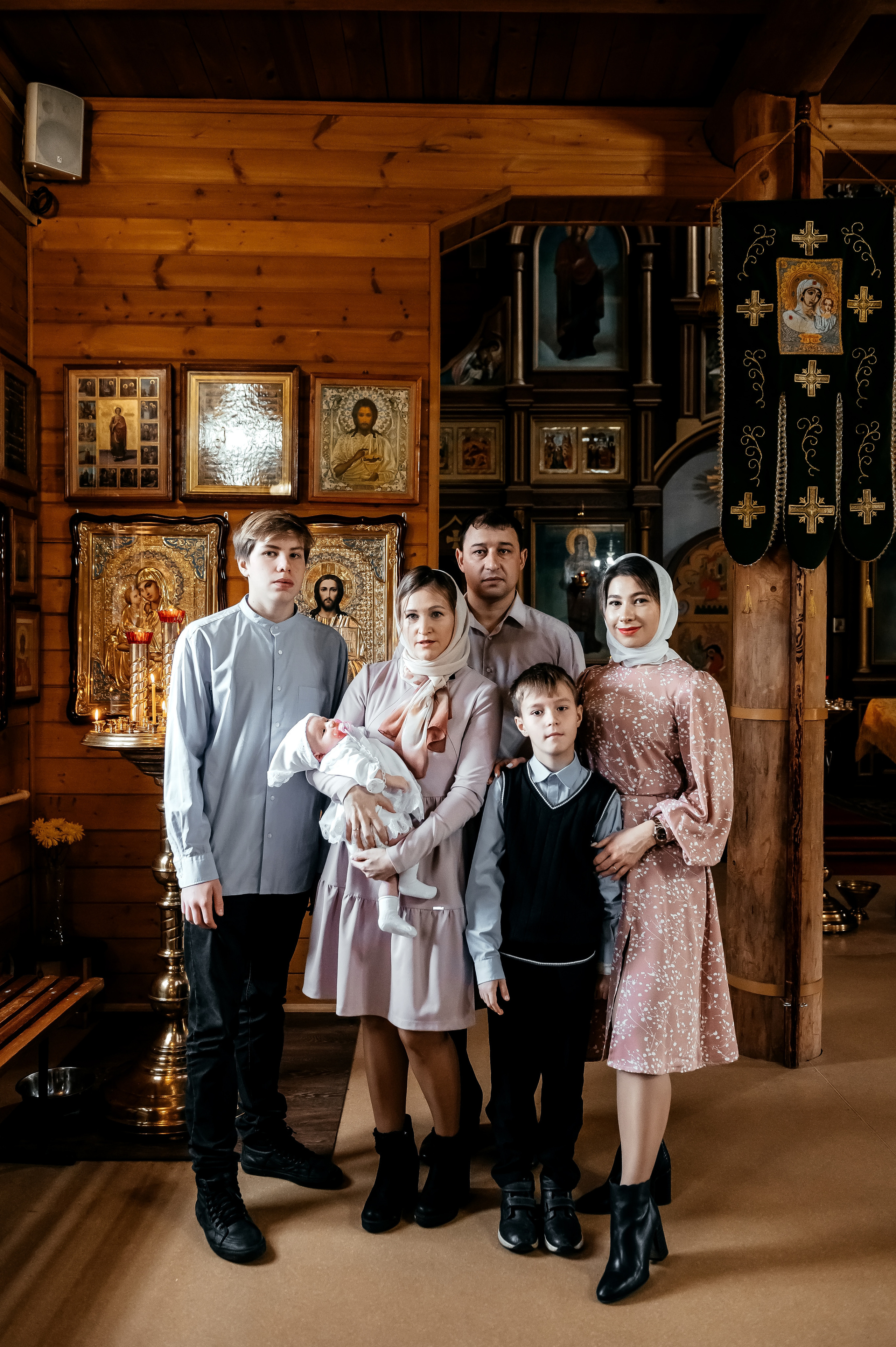 Екатерина, Храм страстотерпца царя Николая пос. Чкаловский. Свадебный и семейный фотограф Виктория Носачёва. Щелково, Москва и МО