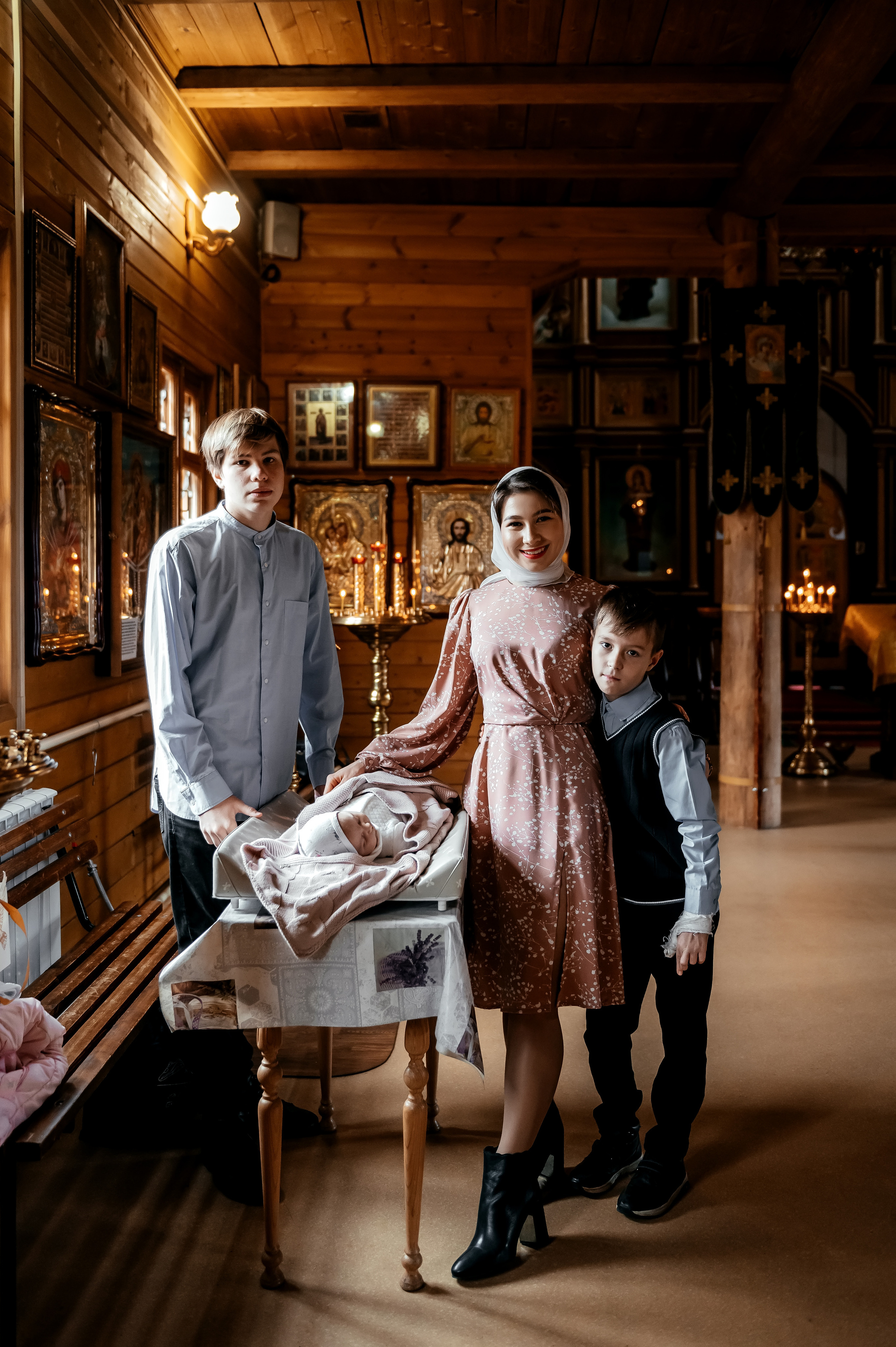 Екатерина, Храм страстотерпца царя Николая пос. Чкаловский. Свадебный и семейный фотограф Виктория Носачёва. Щелково, Москва и МО