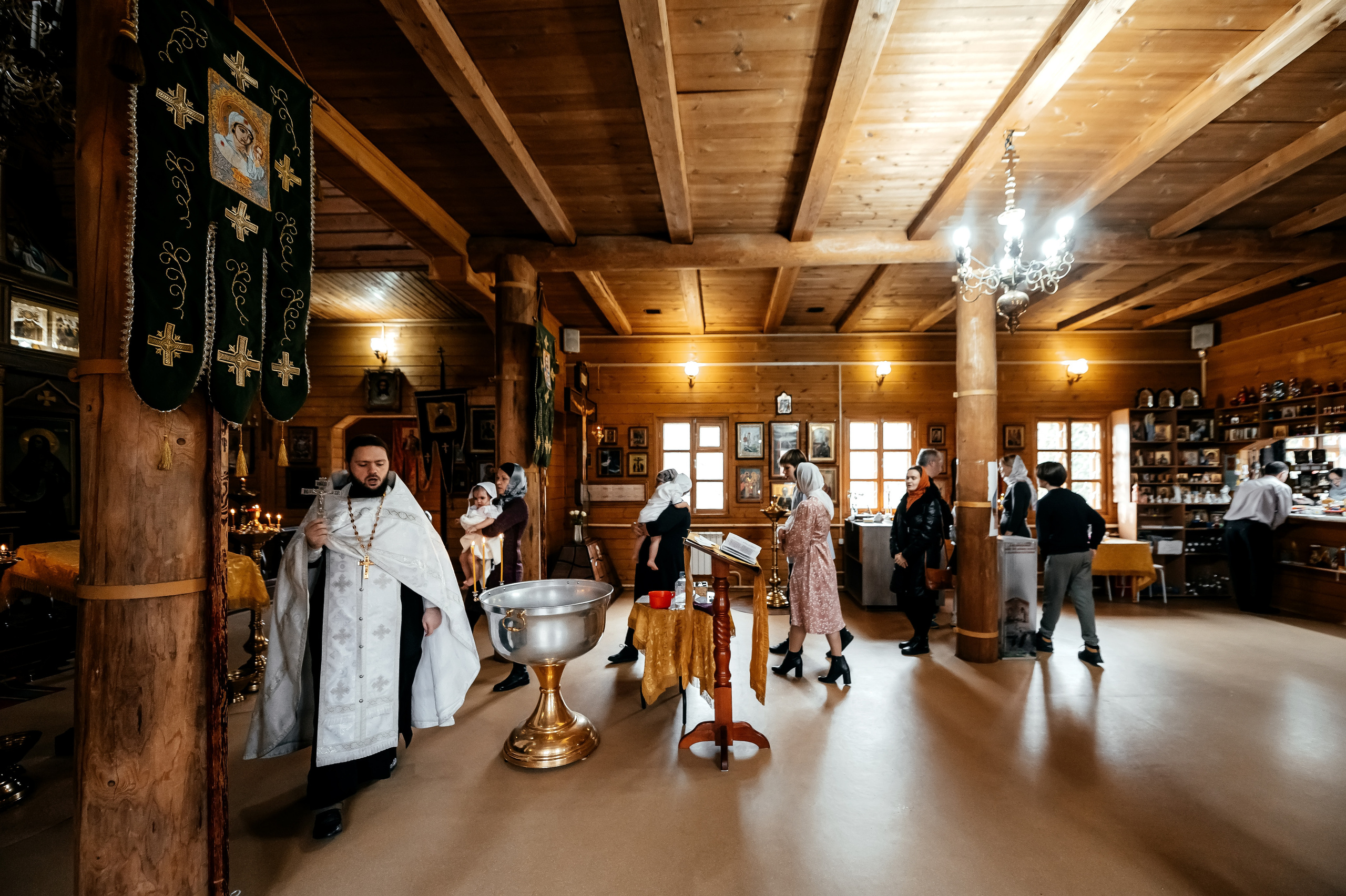 Екатерина, Храм страстотерпца царя Николая пос. Чкаловский. Свадебный и семейный фотограф Виктория Носачёва. Щелково, Москва и МО