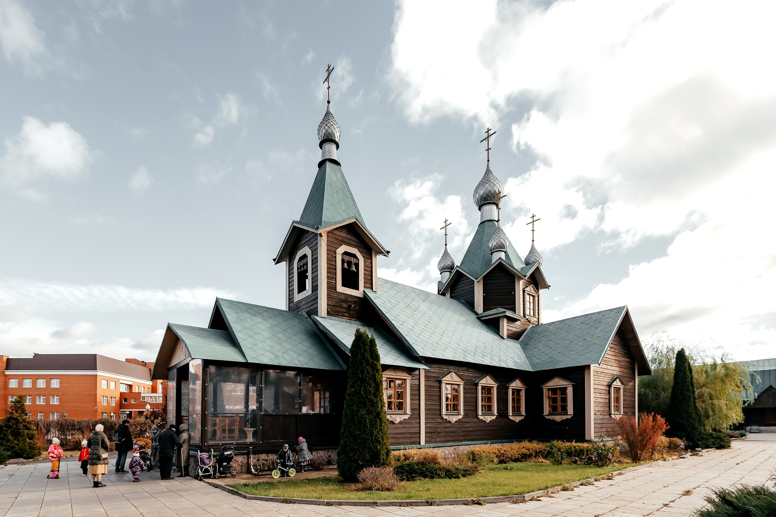 Екатерина, Храм страстотерпца царя Николая пос. Чкаловский. Свадебный и семейный фотограф Виктория Носачёва. Щелково, Москва и МО